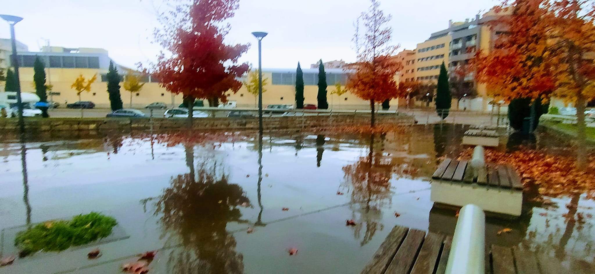 Parque de la Manzana de Huesca, en el barrio de los Olivos. Foto Joaquín Santafé 