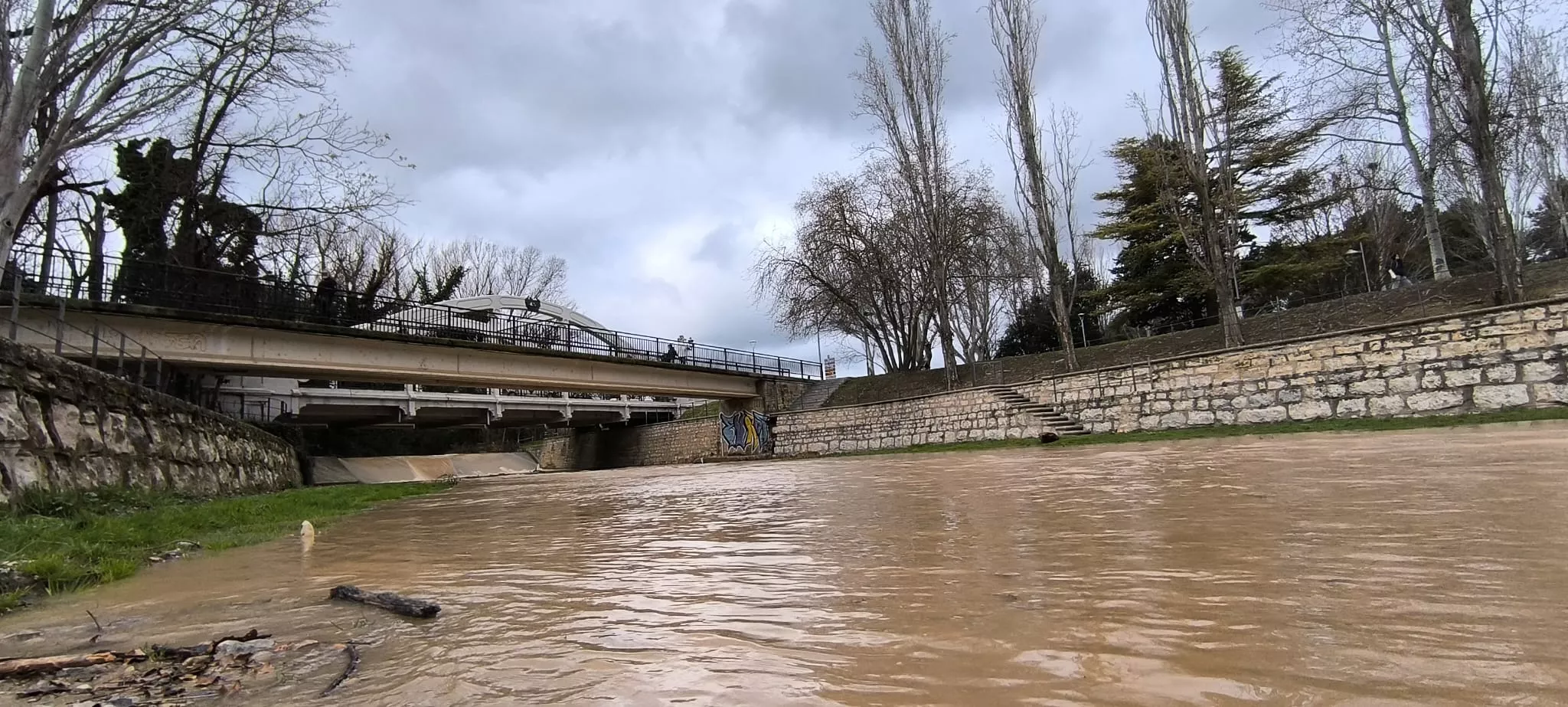 El río Isuela, a su paso por el Puente de San Miguel. Foto Joaquín Santafé