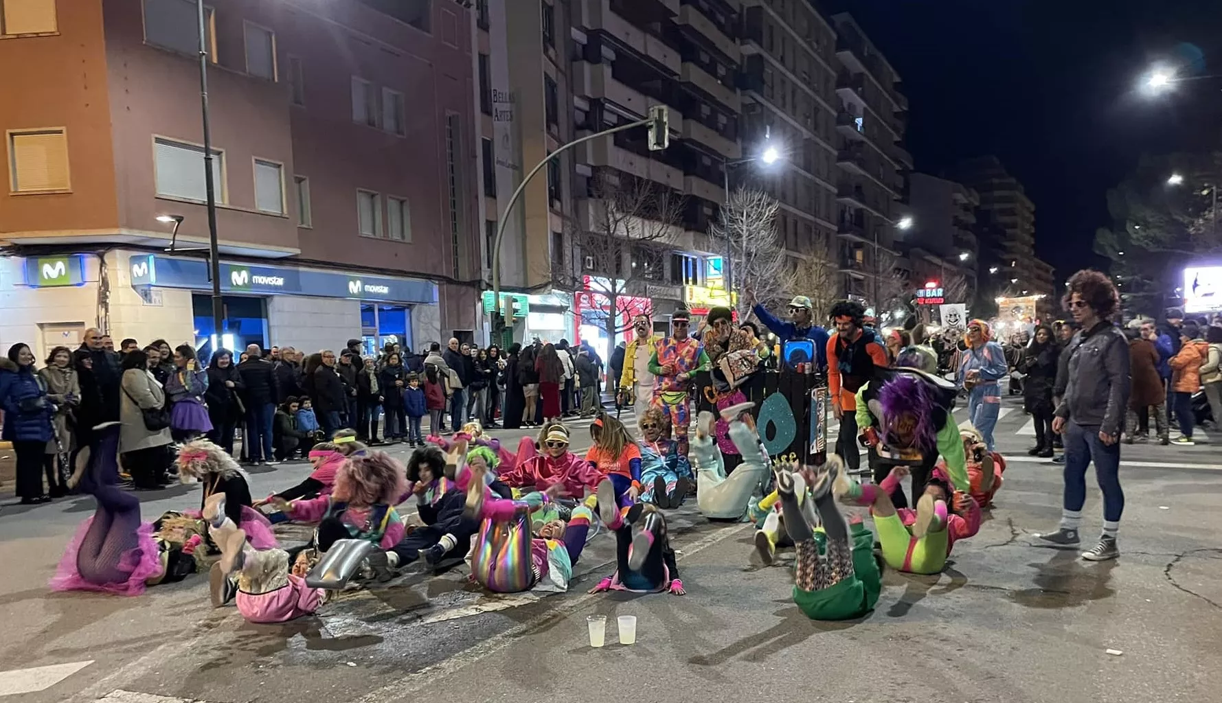 Participantes en el desfile de carnaval en Monzón.