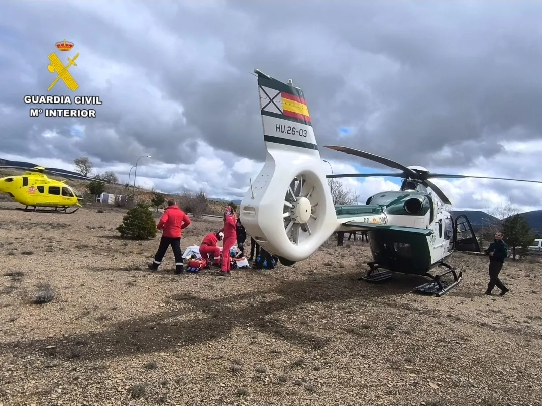 Herido grave un menor tras ser arrastrado por un alud fuera de pistas en Candanchú.