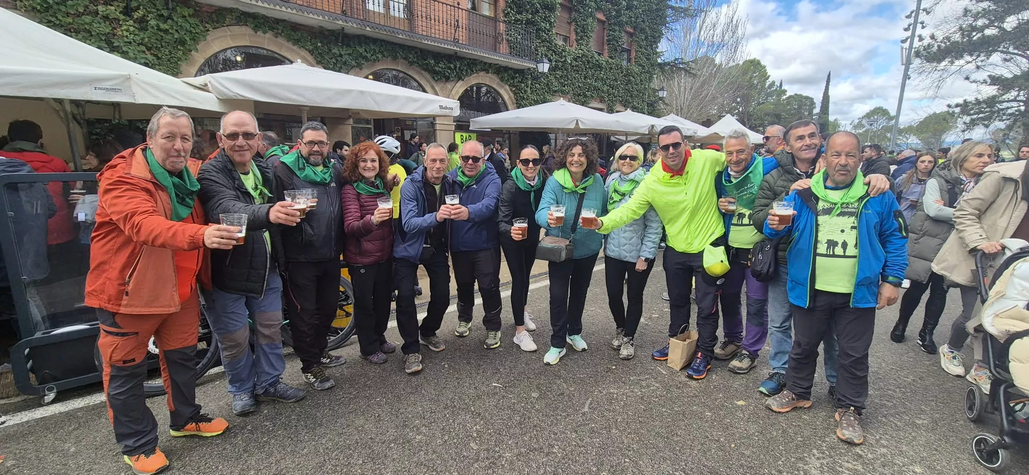  Javieres en el destino de la peregrinación al Castillo de Javier. Foto Juanlu Herrero