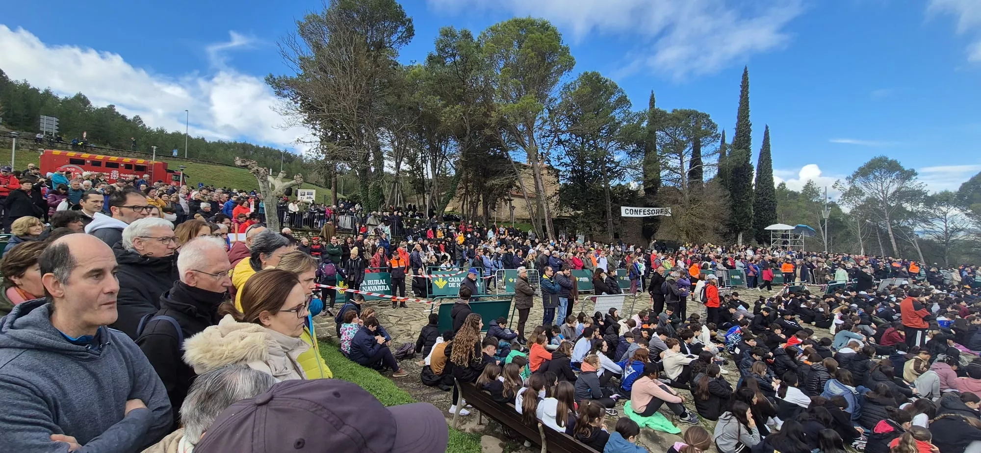  Javieres en el destino de la peregrinación al Castillo de Javier. Foto Juanlu Herrero
