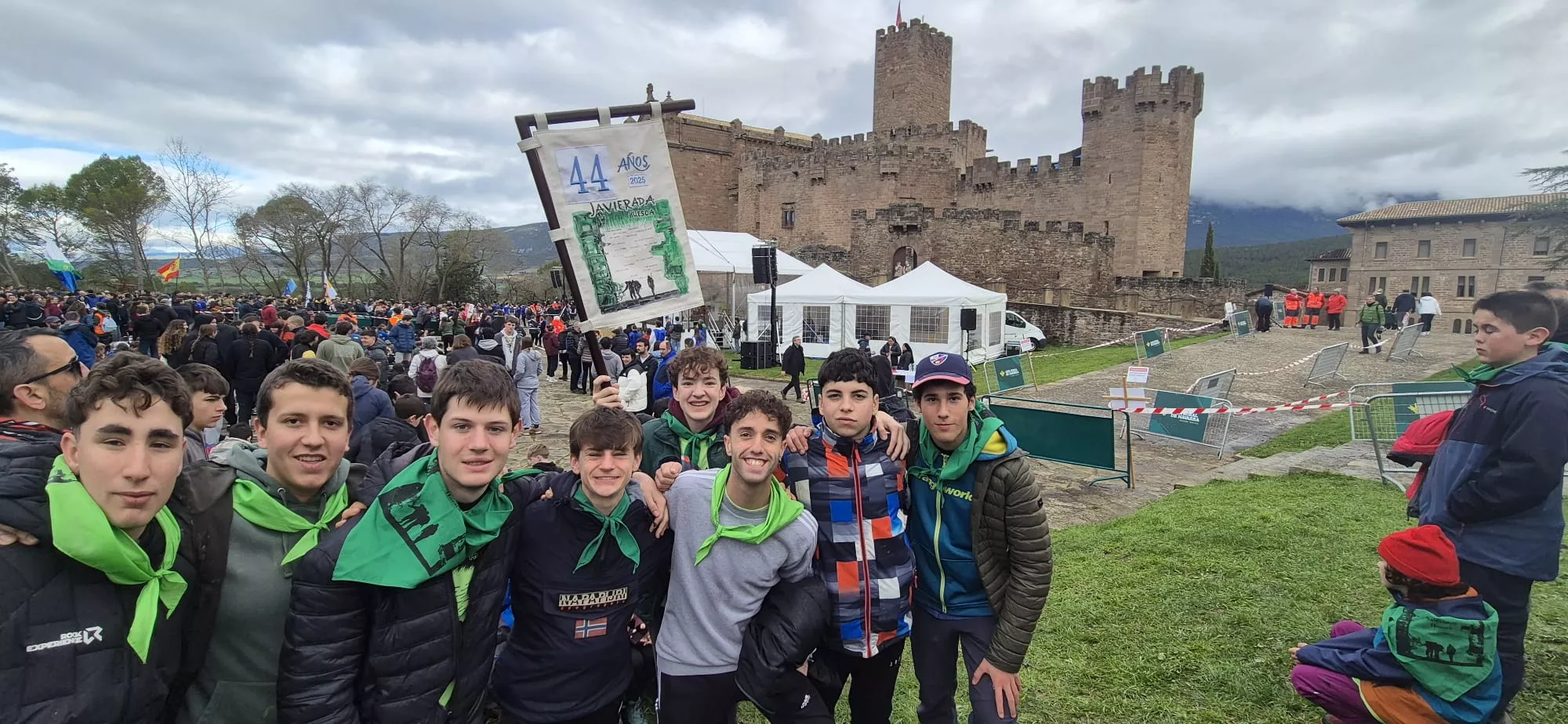  Javieres en el destino de la peregrinación al Castillo de Javier. Foto Juanlu Herrero