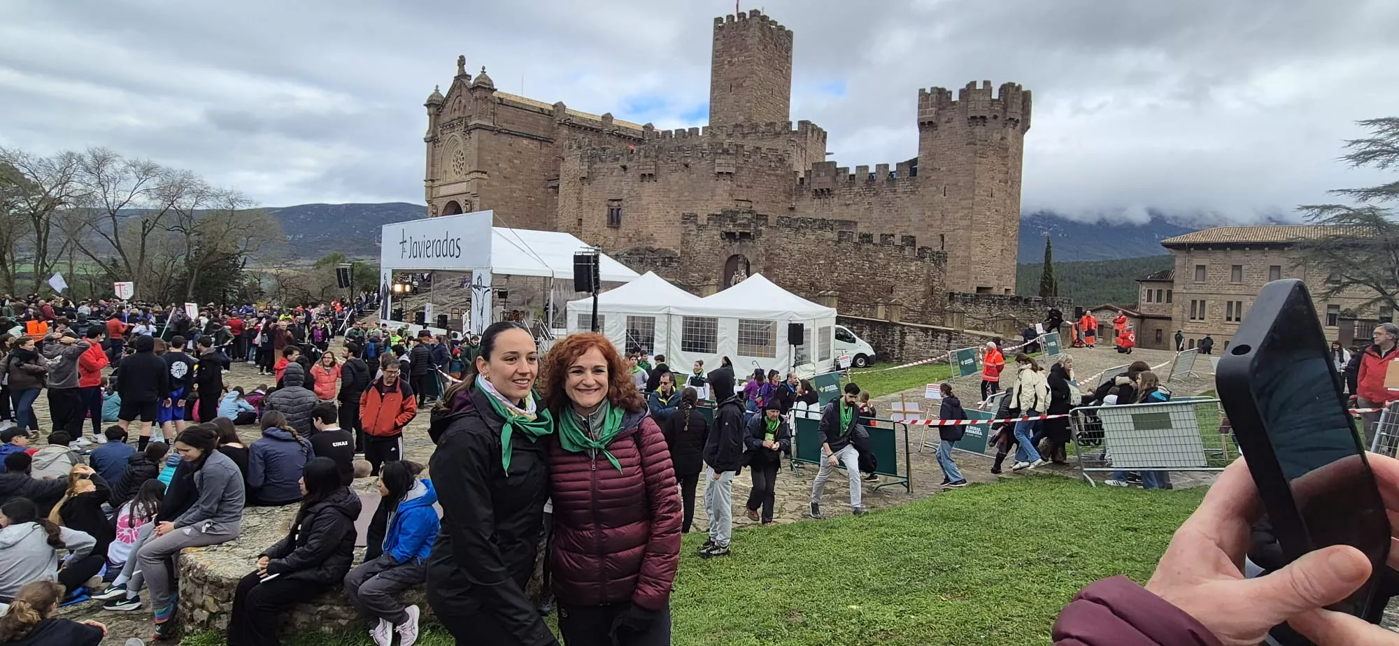  Javieres en el destino de la peregrinación al Castillo de Javier. Foto Juanlu Herrero