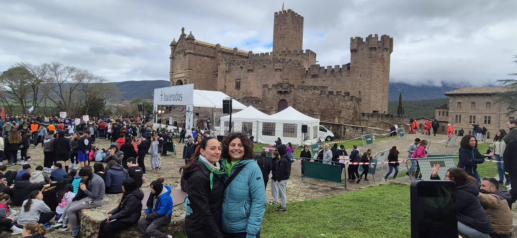  Javieres en el destino de la peregrinación al Castillo de Javier. Foto Juanlu Herrero