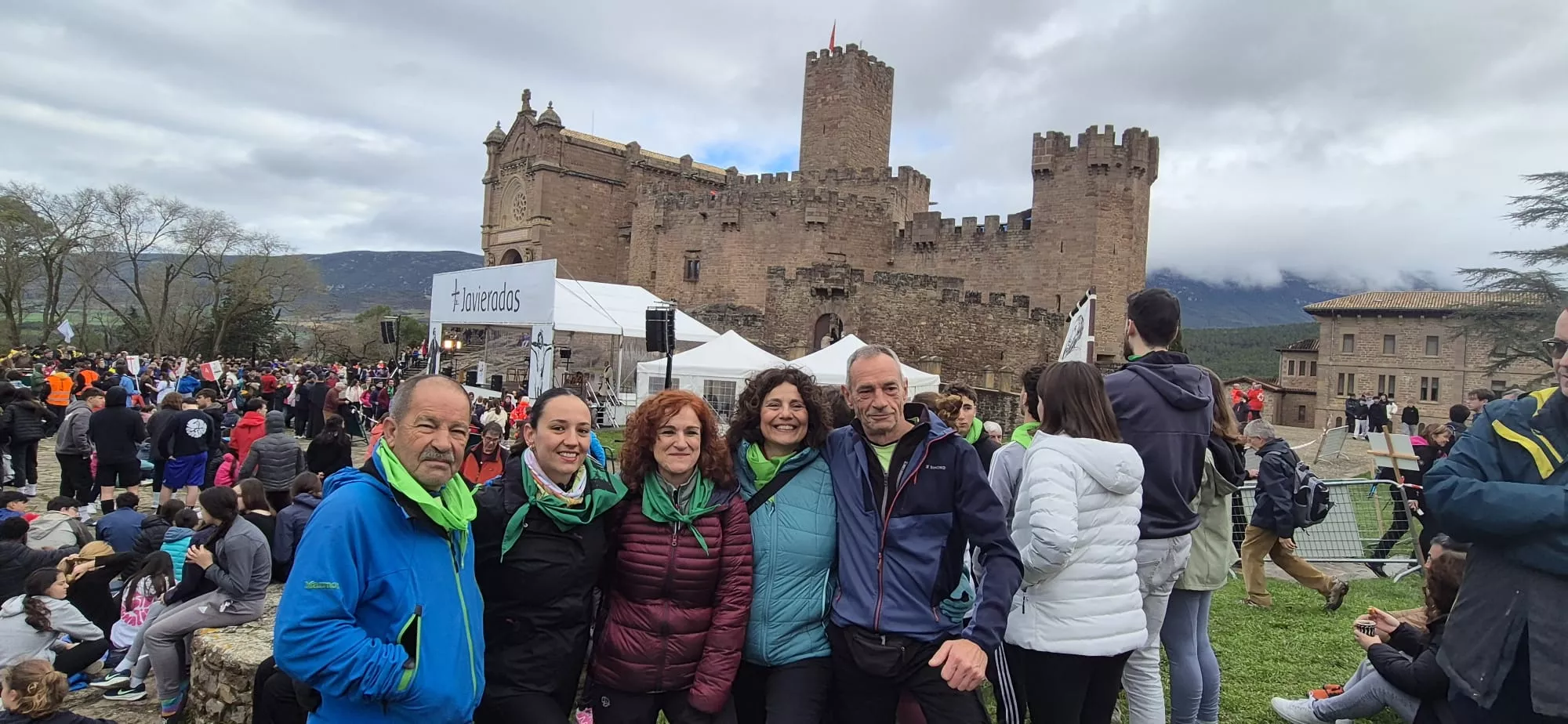  Javieres en el destino de la peregrinación al Castillo de Javier. Foto Juanlu Herrero