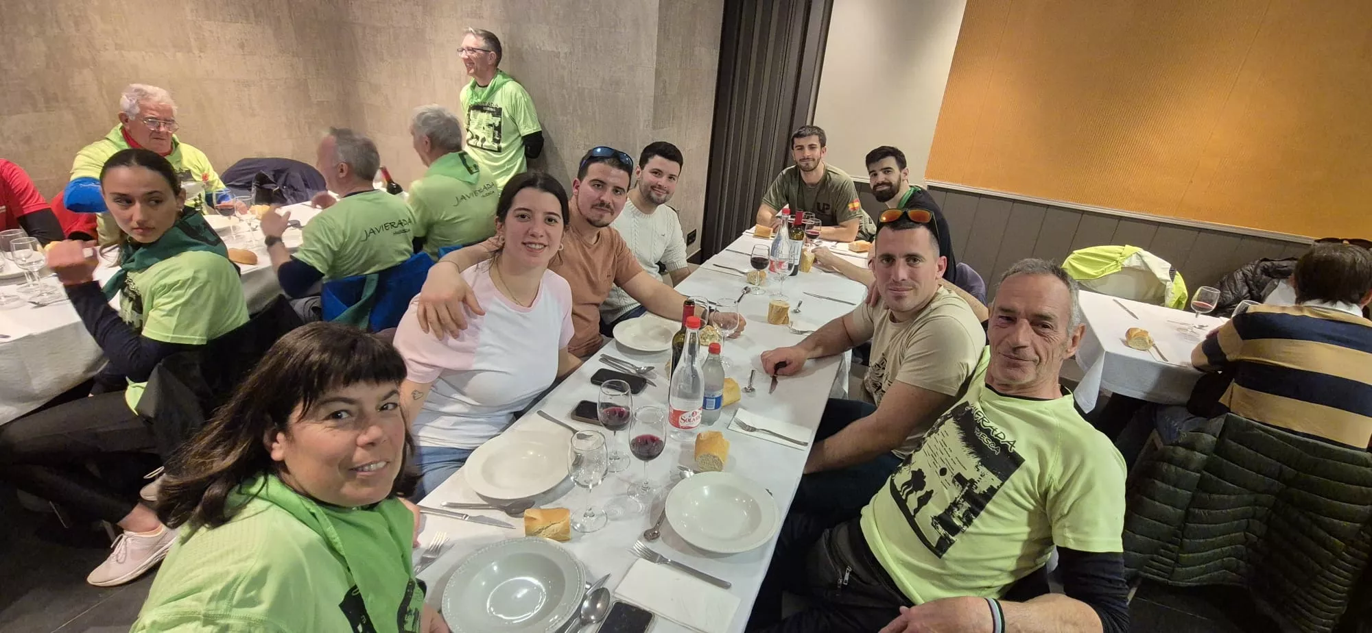  Javieres en el destino de la peregrinación al Castillo de Javier. Foto Juanlu Herrero