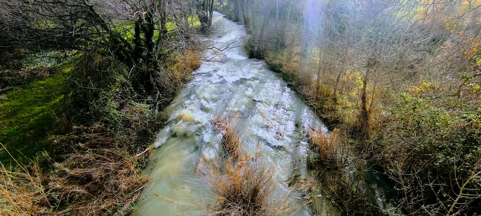 El río Isuela, a su paso por Tierz. Foto Joaquín Santafé
