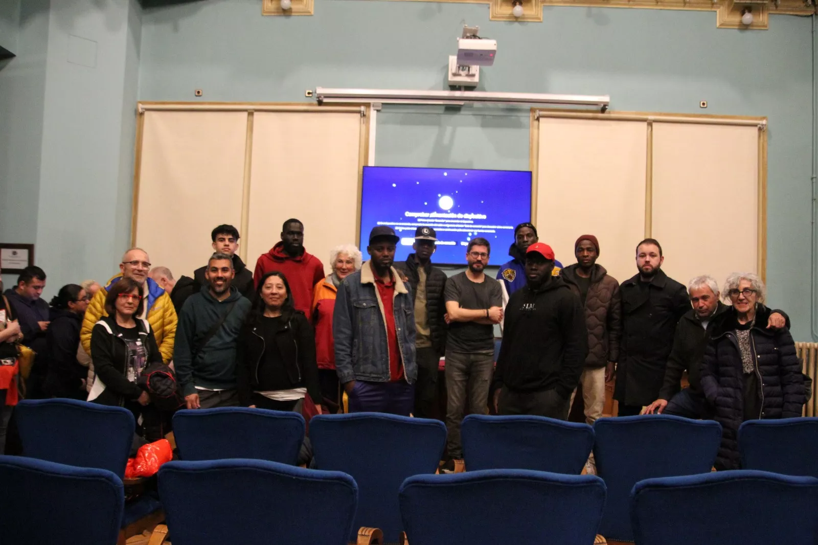 Conferencia impartida por Gabriel de la Mora en Huesca. Foto Carlos Neofato