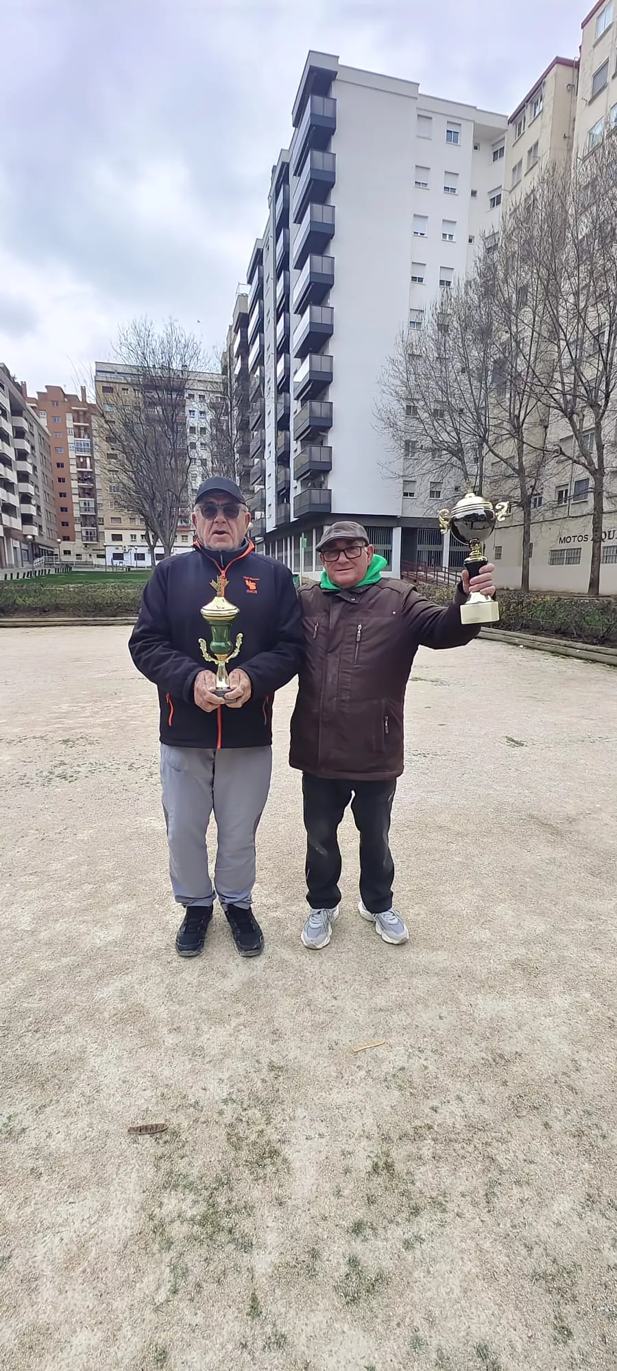 Campeones Isidro Sanagustin e Isaac Hoyos