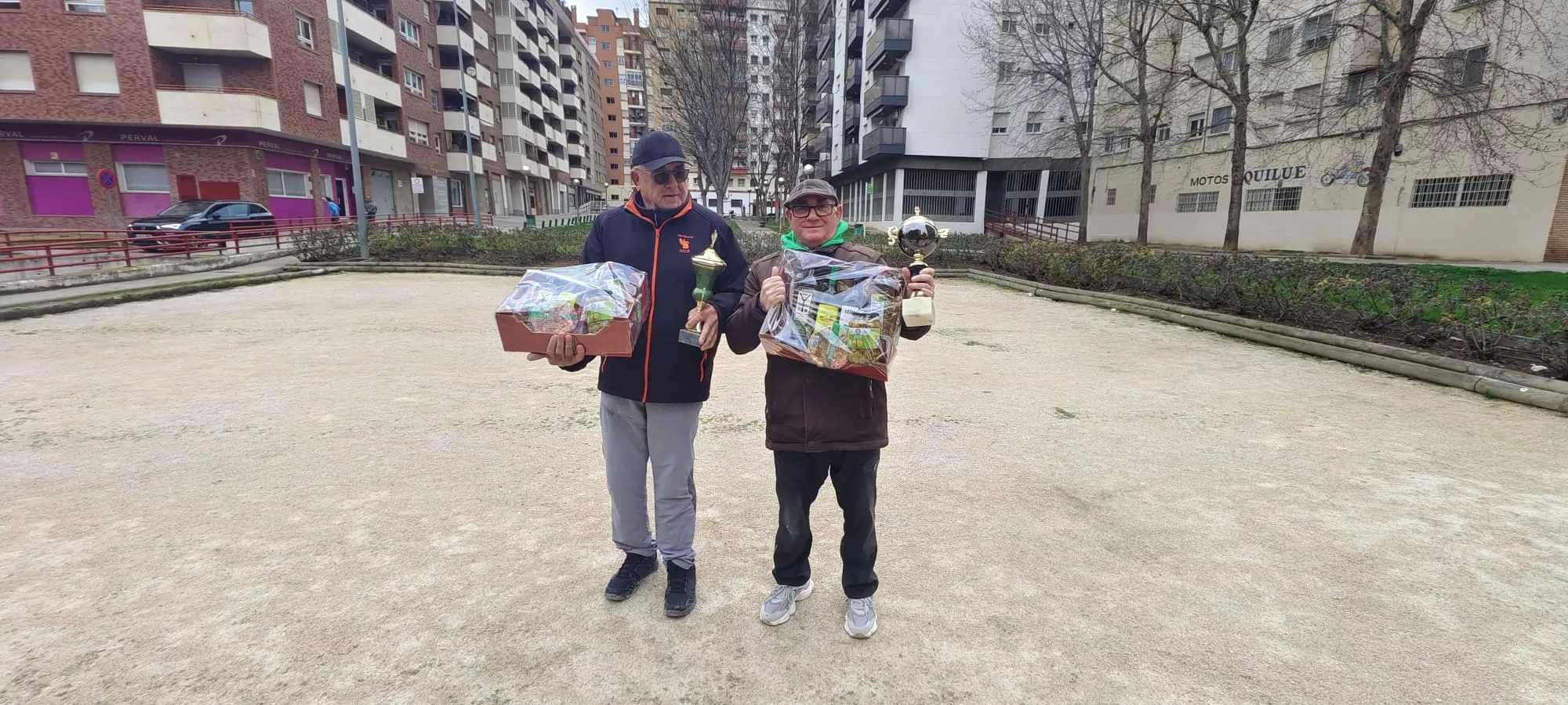 Campeones Isisdro Sanagustin e Isaac Hoyos