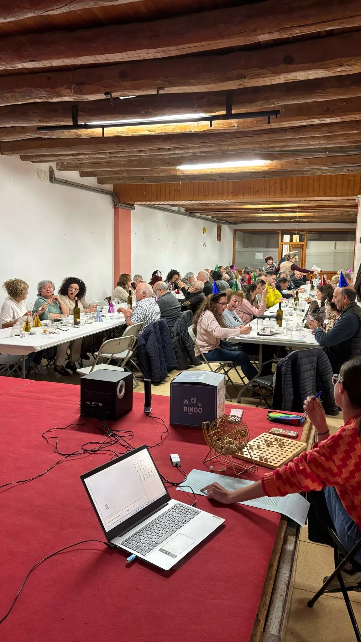 Comida benéfica en Biscarrués para arreglar las campanas de la iglesia del pueblo