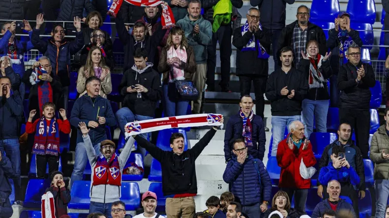 El Huesca homenajeará a sus abonados que nacieron en 1960
