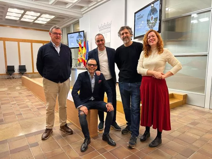 Pedro Olloqui con representantes de Grañén, Lituénigo y Alloza