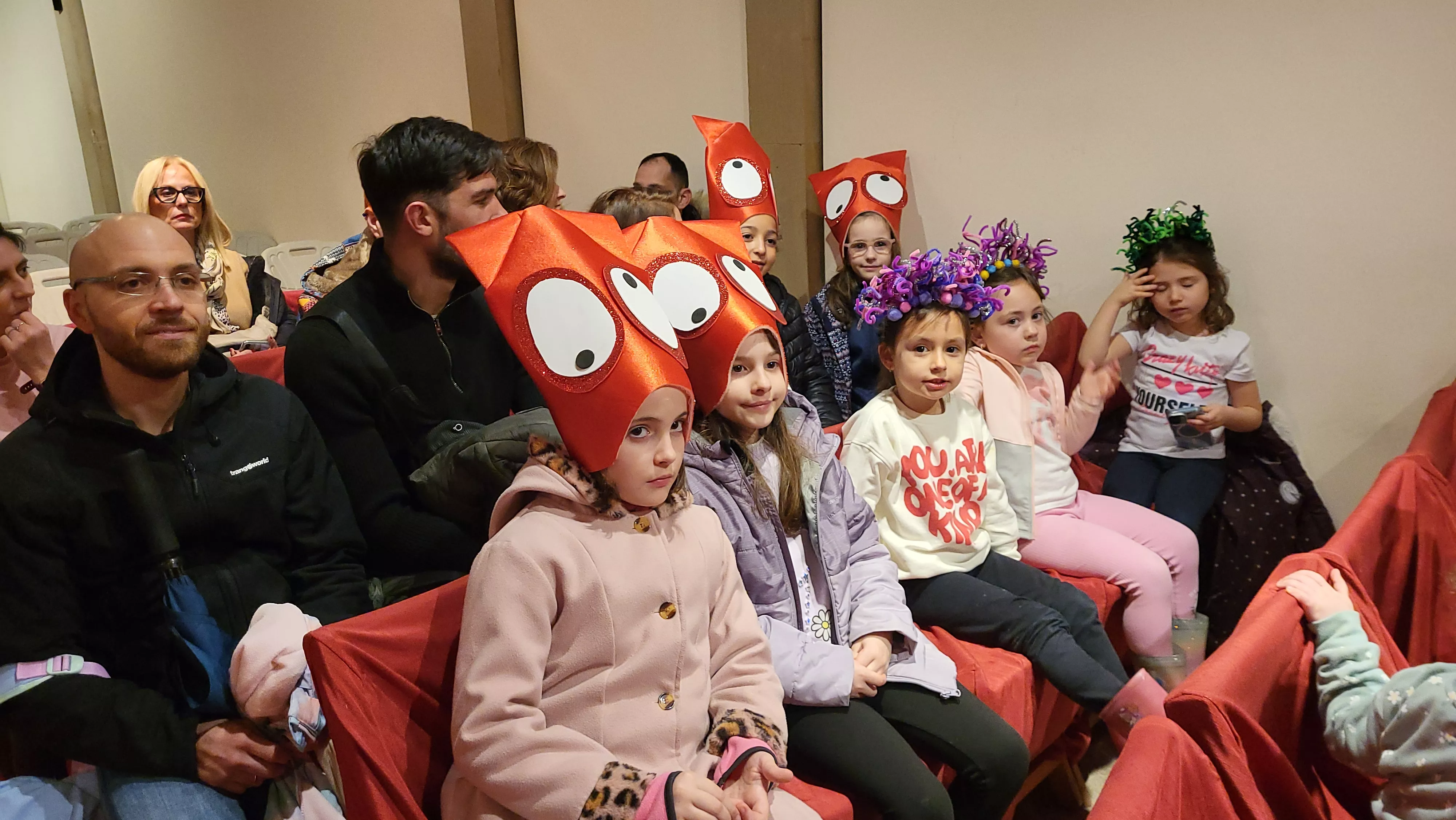 Acto de entrega de los premios del concurso de disfraces y comparsas de Carnaval 2025 de Huesca. Foto Mercedes Manterola