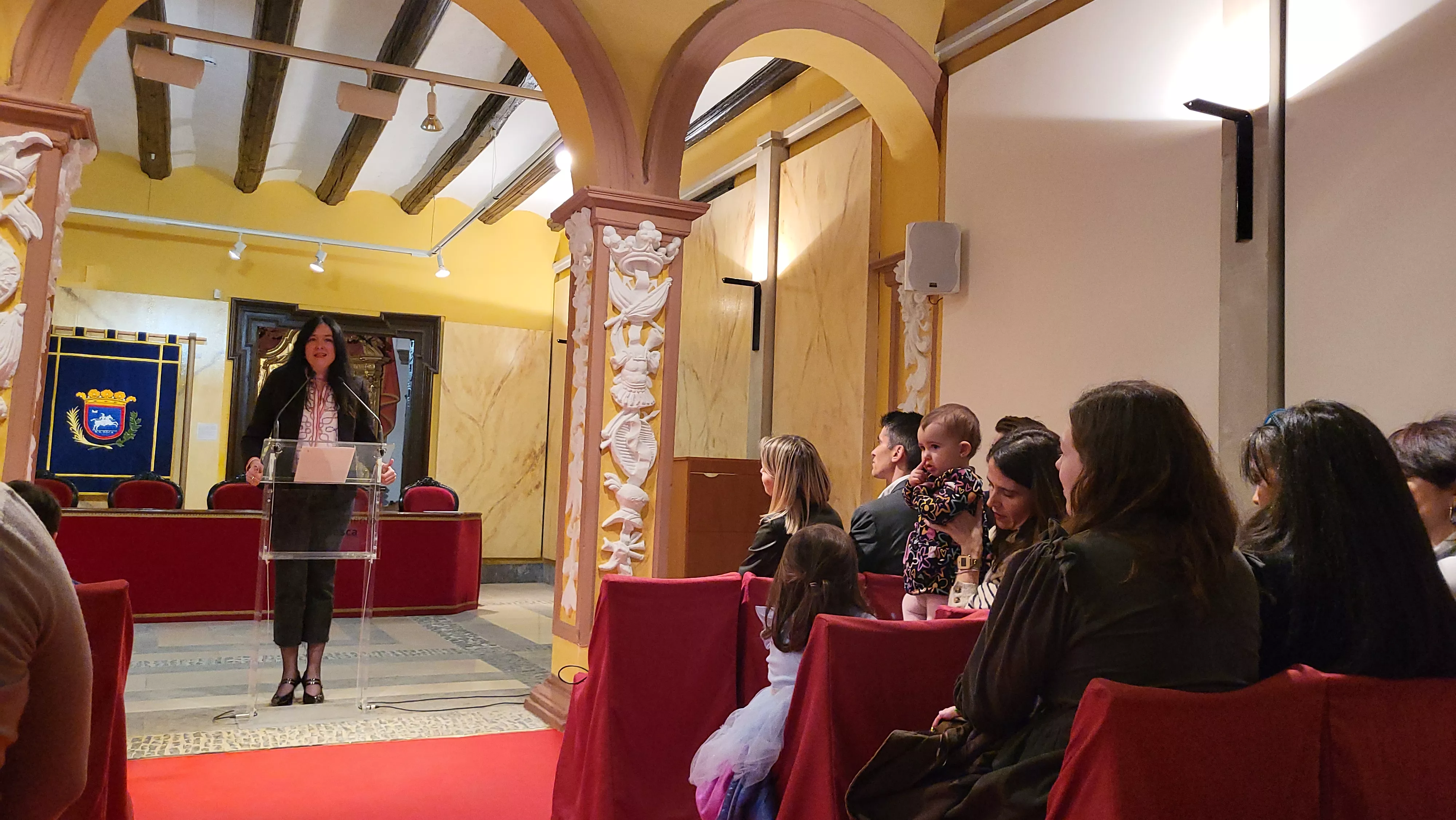 Acto de entrega de los premios del concurso de disfraces y comparsas de Carnaval 2025 de Huesca. Foto Mercedes Manterola