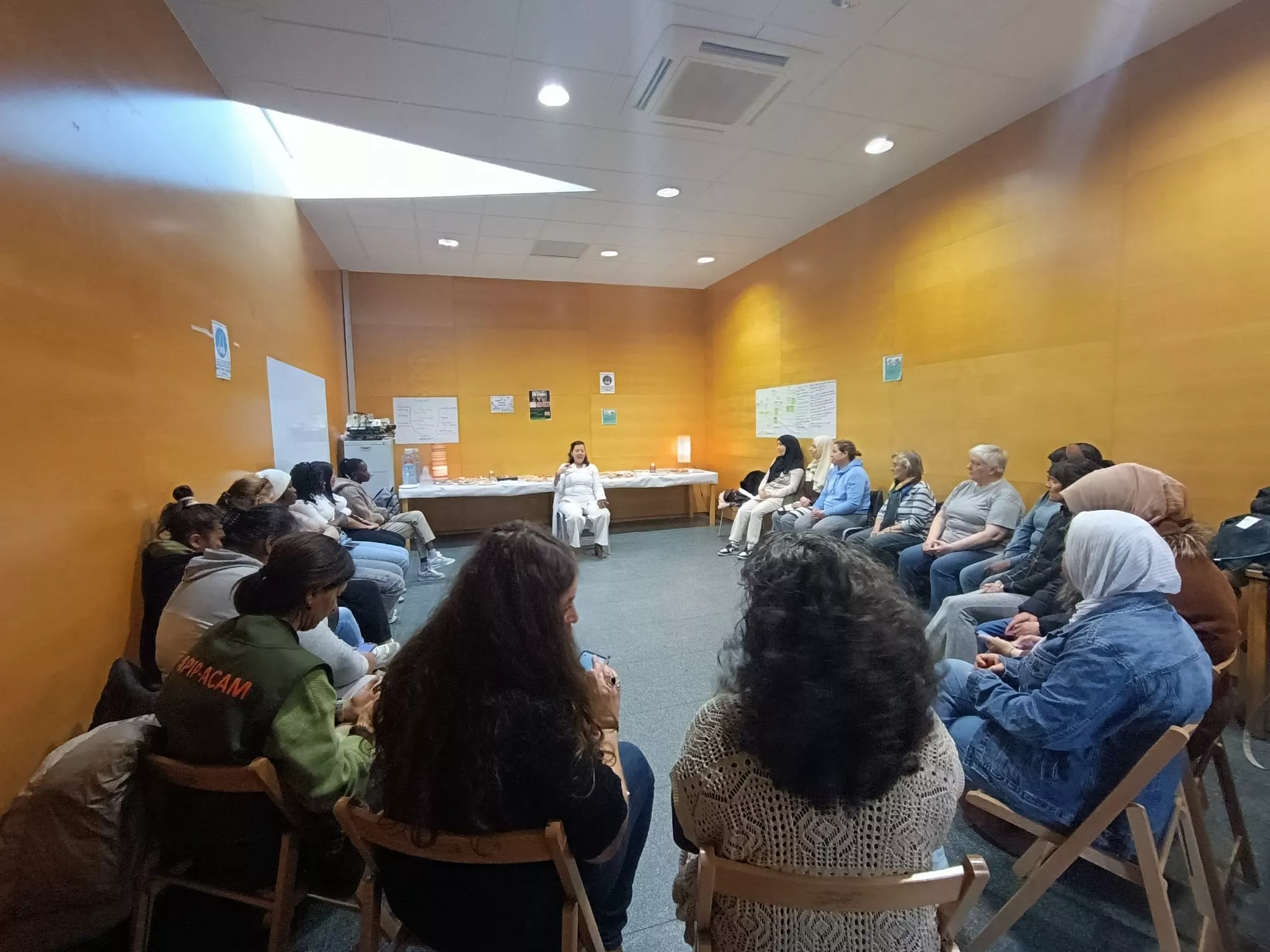 El primer taller en el Perpetuo Socorro ha tenido una gran respuesta.