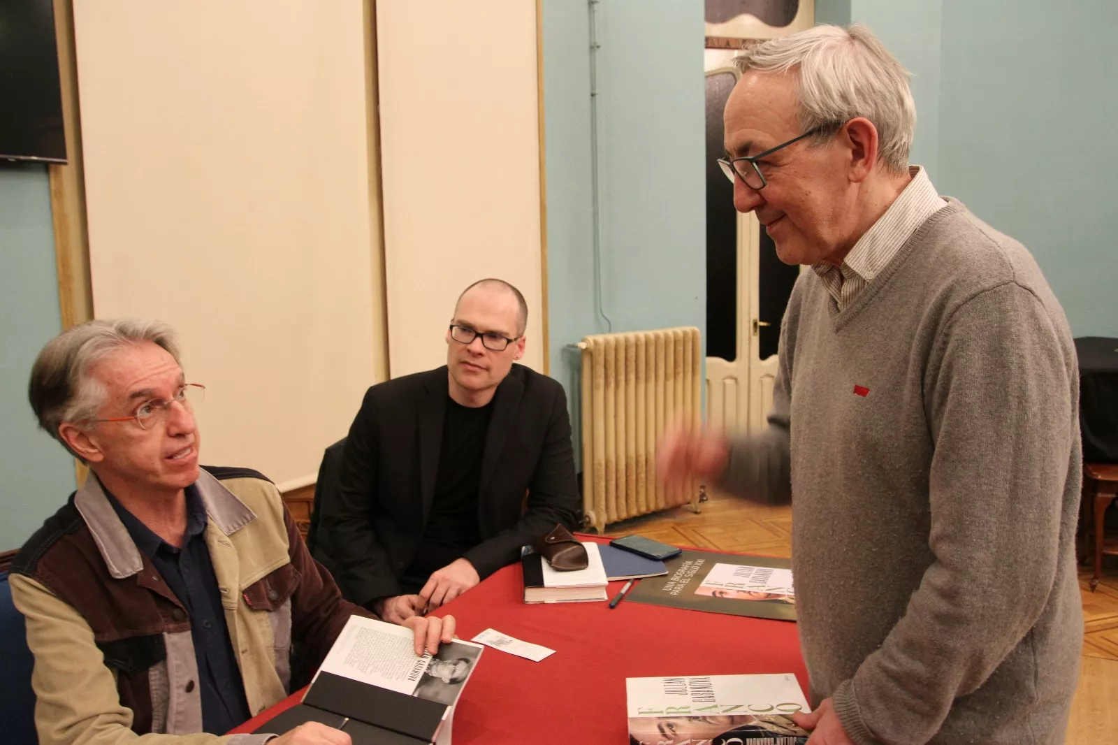 Julián Casanova presenta su libro "Franco" en Huesca. Foto Carlos Neofato