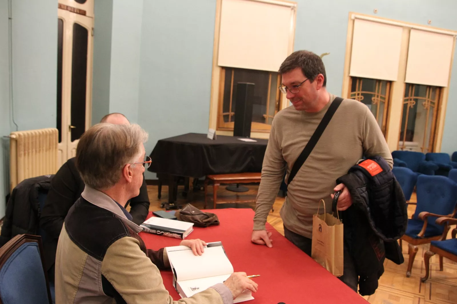 Julián Casanova presenta su libro "Franco" en Huesca. Foto Carlos Neofato