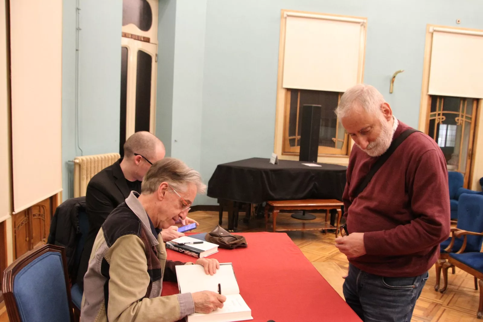 Julián Casanova presenta su libro "Franco" en Huesca. Foto Carlos Neofato
