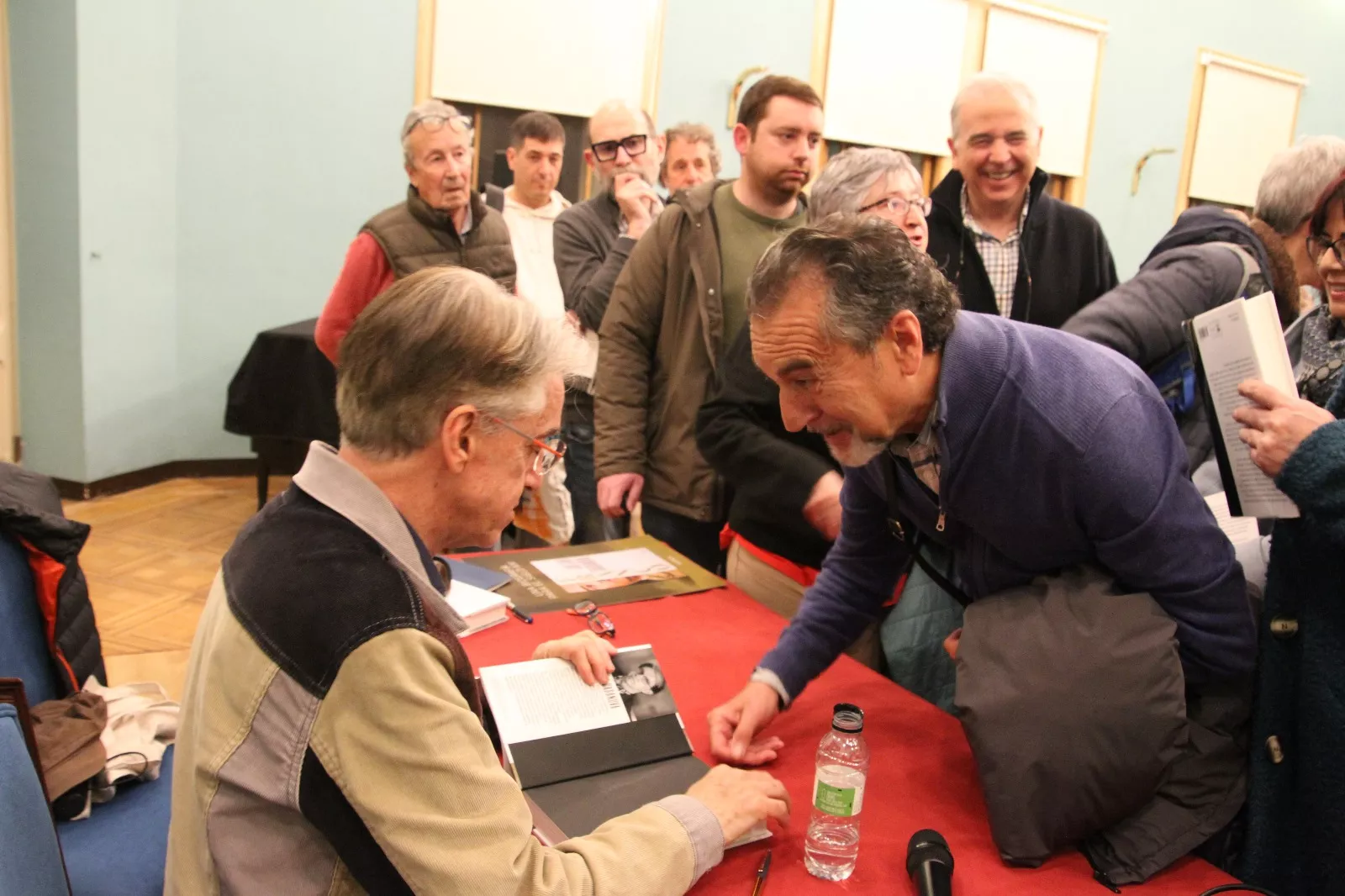 Julián Casanova presenta su libro "Franco" en Huesca. Foto Carlos Neofato