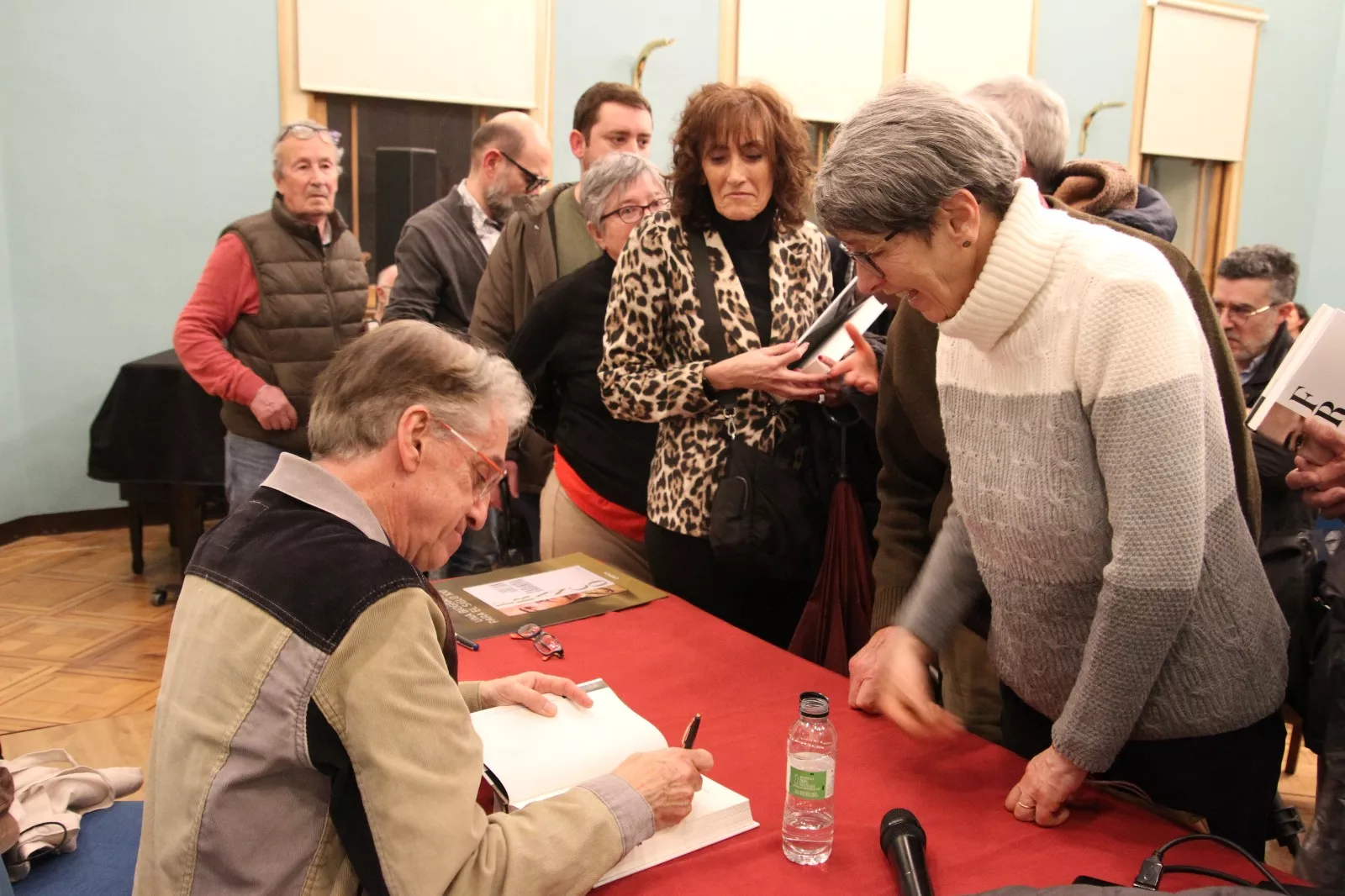 Julián Casanova presenta su libro "Franco" en Huesca. Foto Carlos Neofato