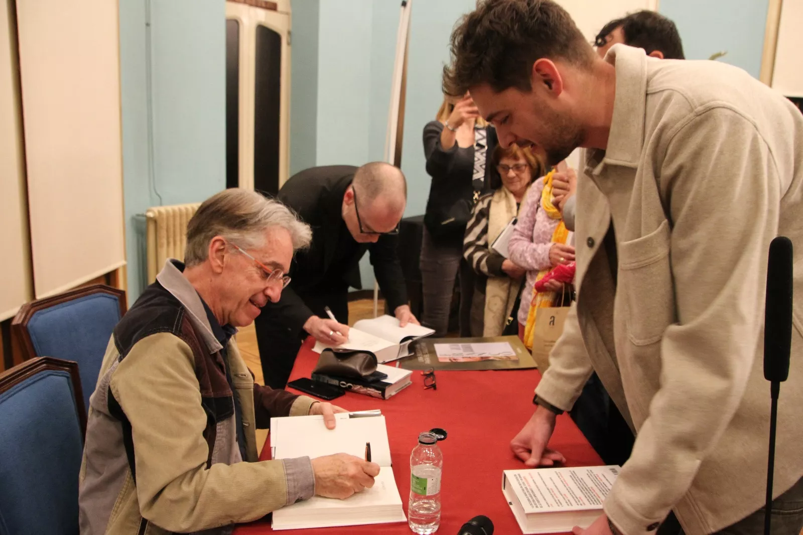 Julián Casanova presenta su libro "Franco" en Huesca. Foto Carlos Neofato