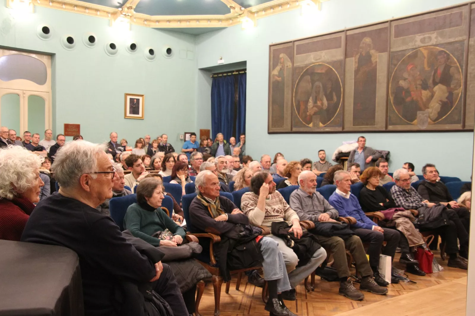 Julián Casanova presenta su libro "Franco" en Huesca. Foto Carlos Neofato