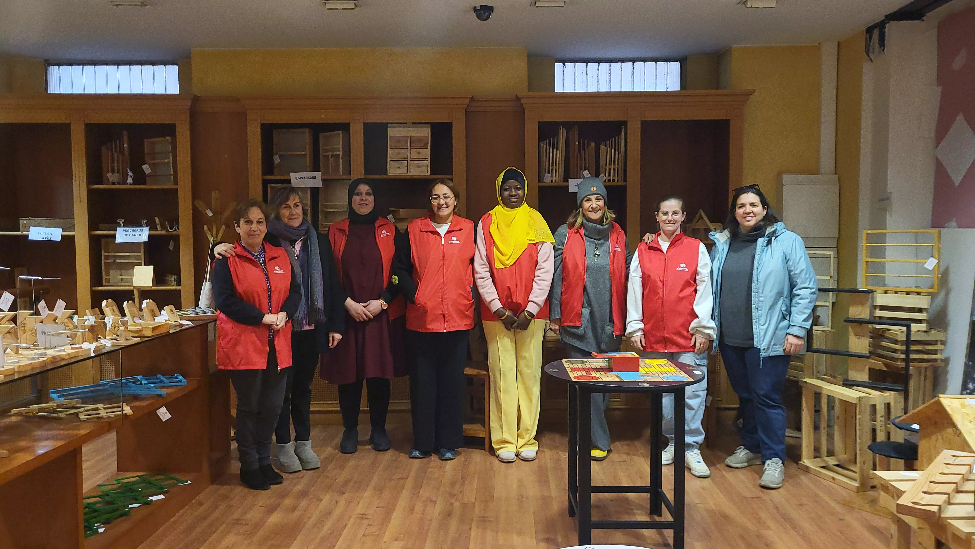 Inaugurado el rastrillo de Cáritas en Huesca.