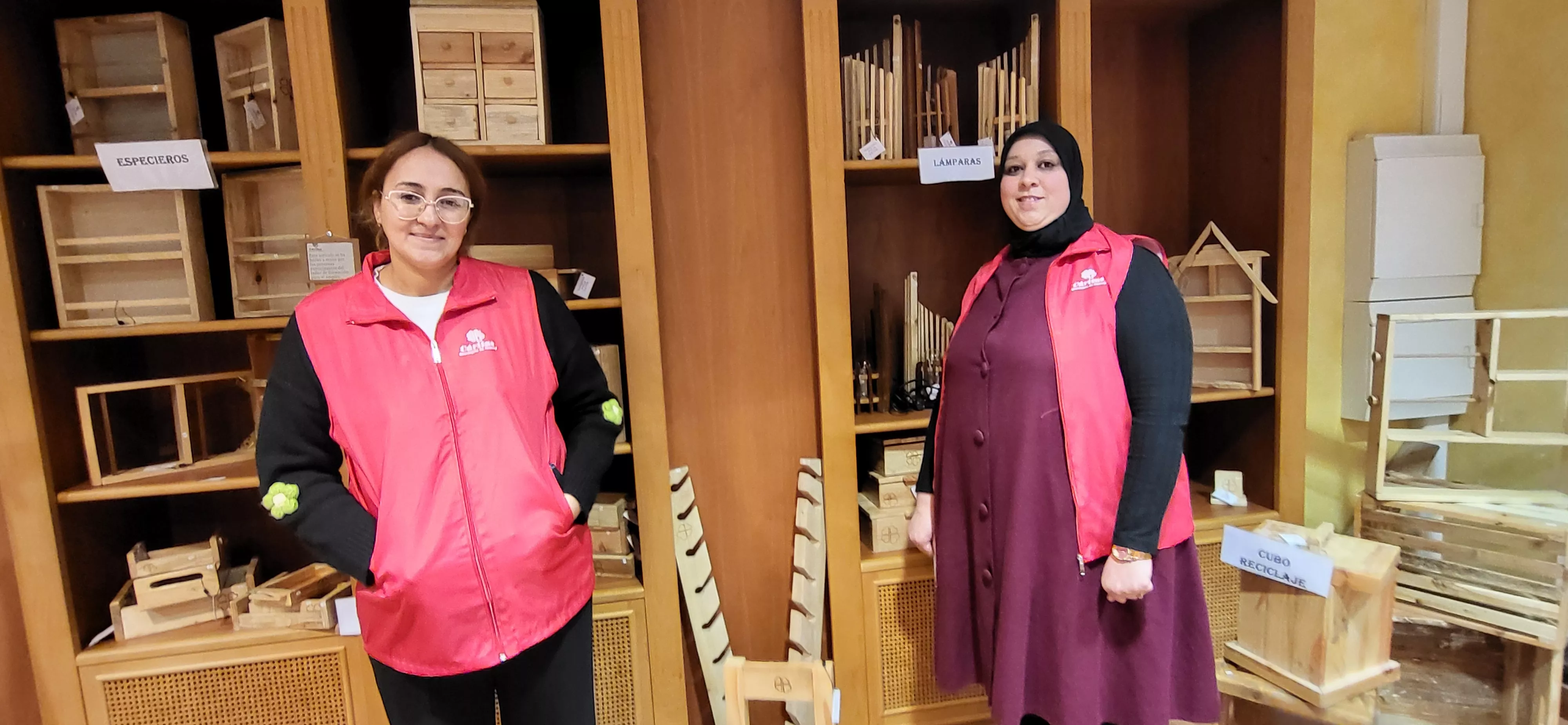 Rastrillo de Cáritas Huesca en los antiguos locales de Rodrigo López.