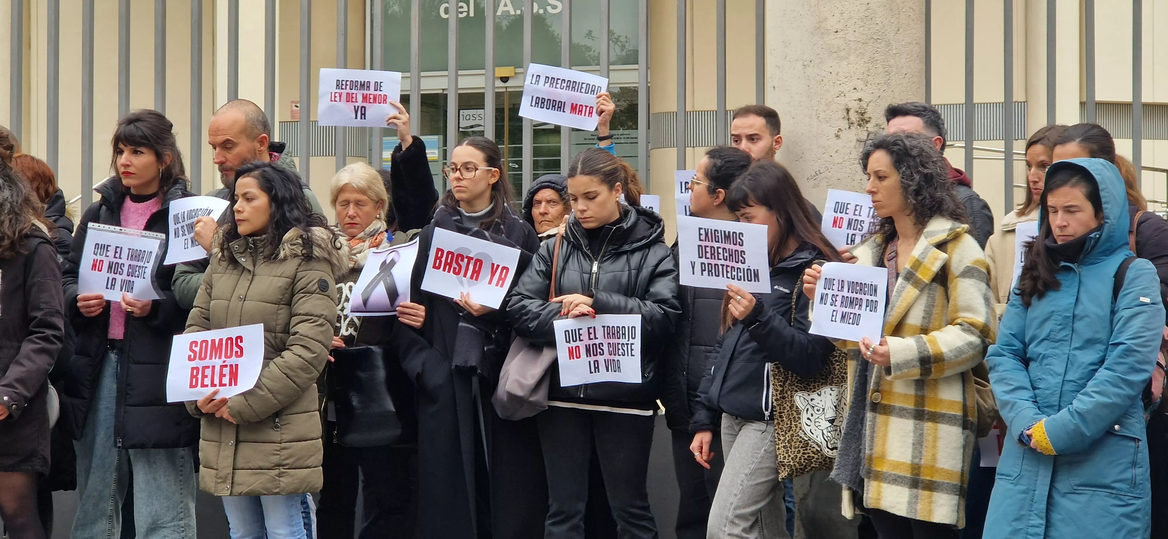  Concentración reivindicativa de los educadores sociales y en memoria de Belén. Foto Myriam Martínez 