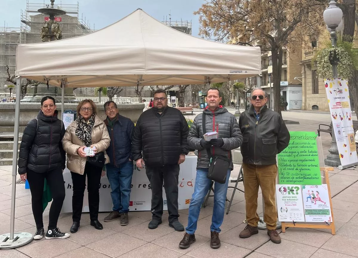 Miembros de la asociación Alcer Huesca