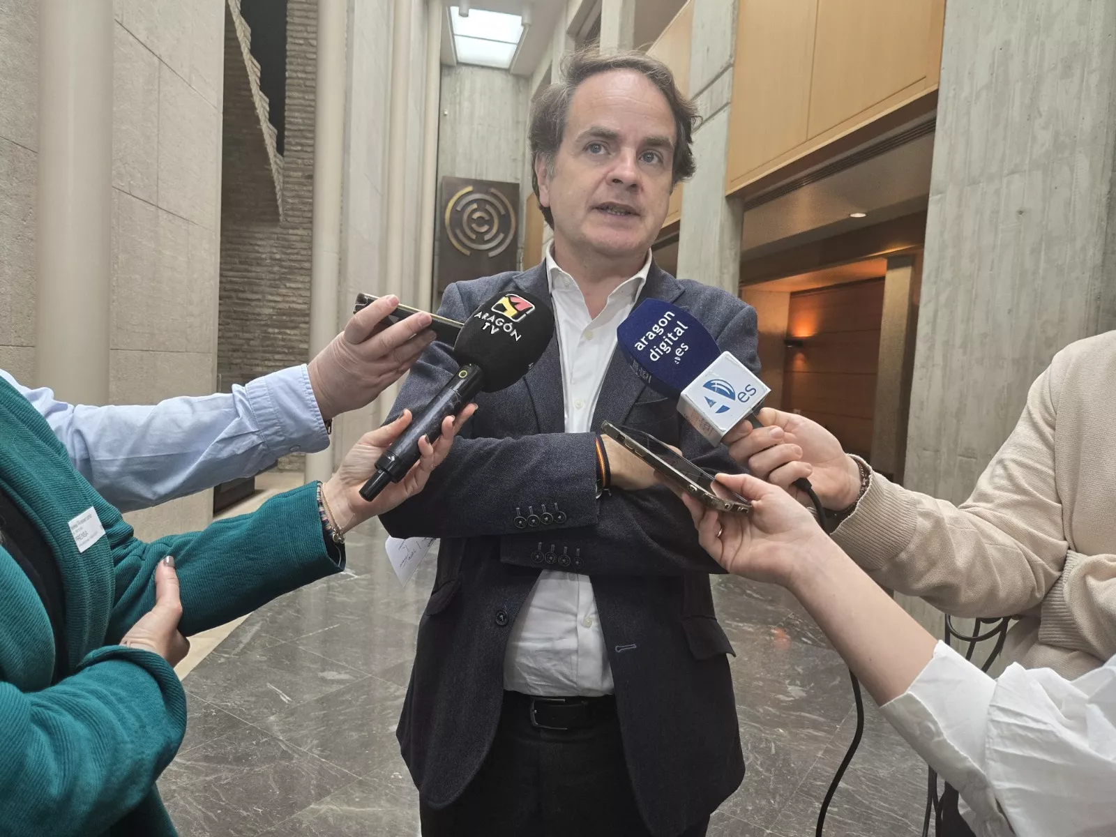 Roberto Bermúdez de Castro en la comparecencia para denunciar el nuevo retraso de Yesa