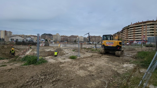 Construcción en el polígono.