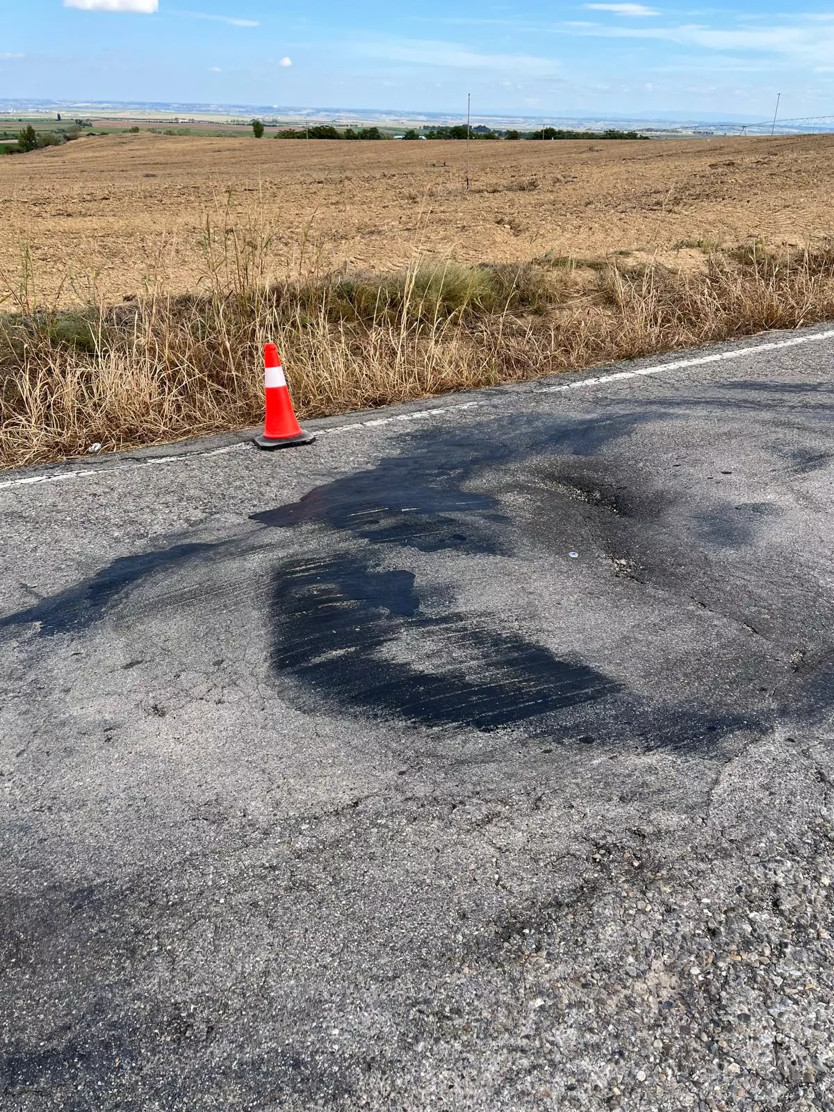 Carretera entre Albalate de Cinca y Esplús