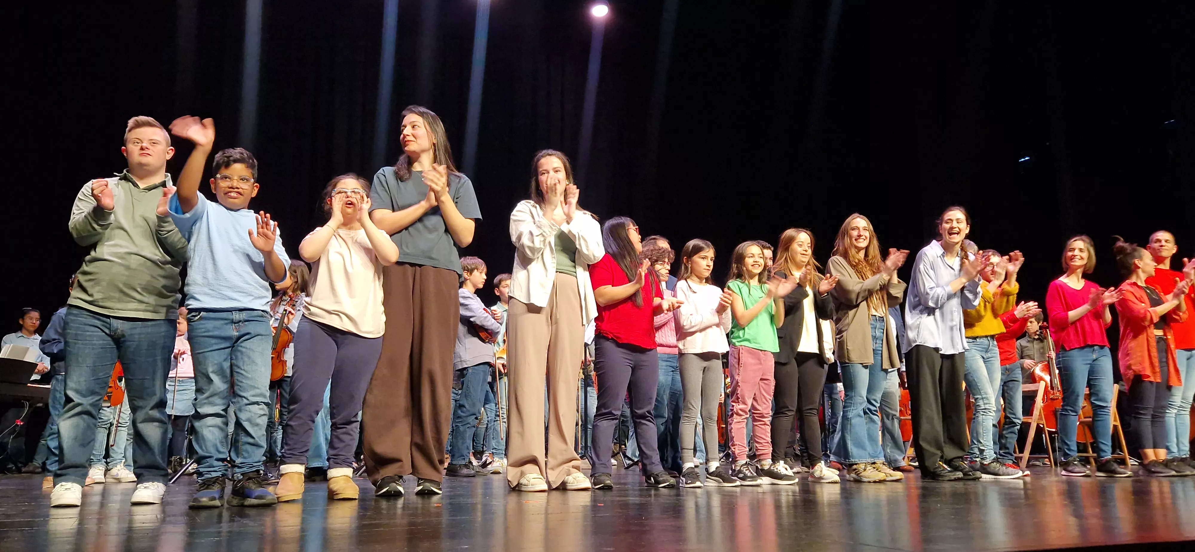 Cosmos Festival 2025 danza inclusiva. Foto Myriam Martínez 