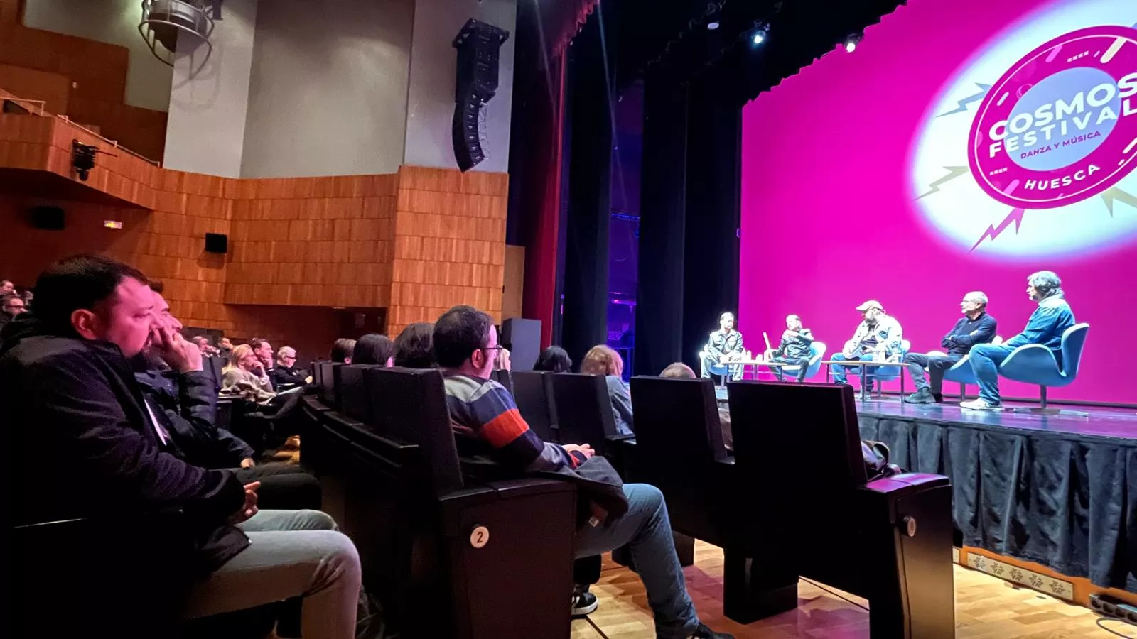 Mesa redonda sobre la historia de Héroes del Silencio en el Cosmos Festival 2025. Foto Mercedes Manterola