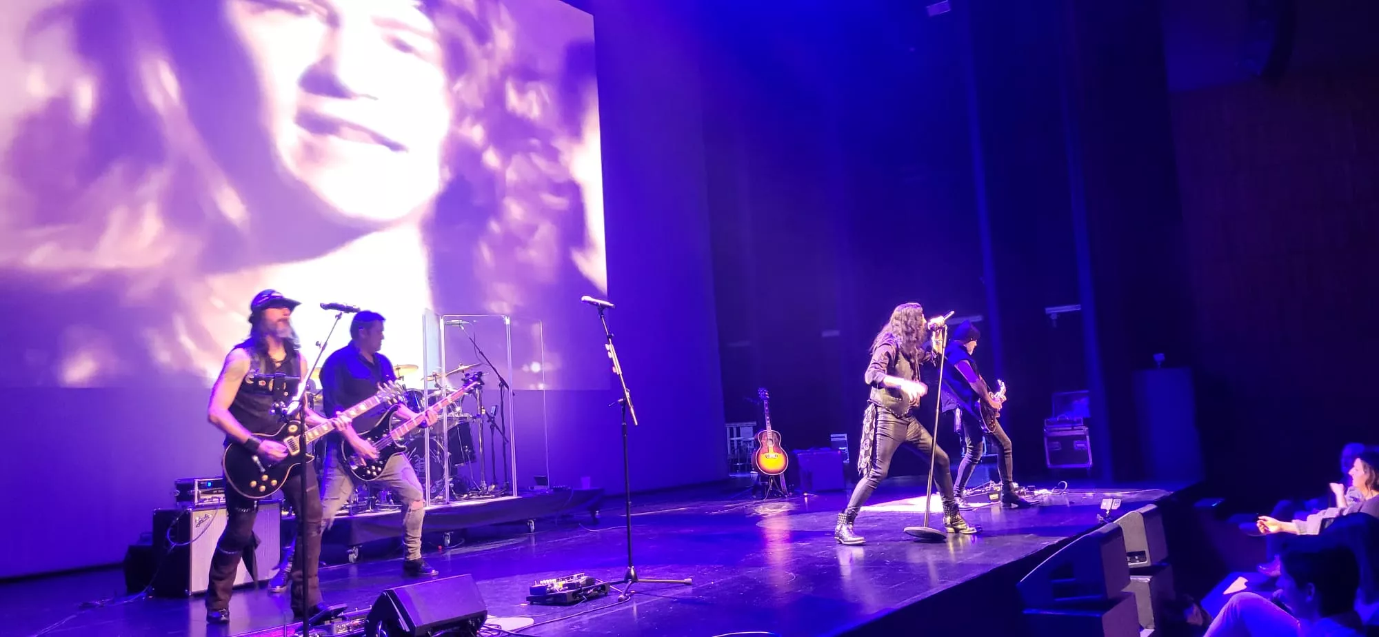 Concierto homenaje a Héroes del Silencio de la Banda Tributo Derivas. Foto Mercedes Manterola