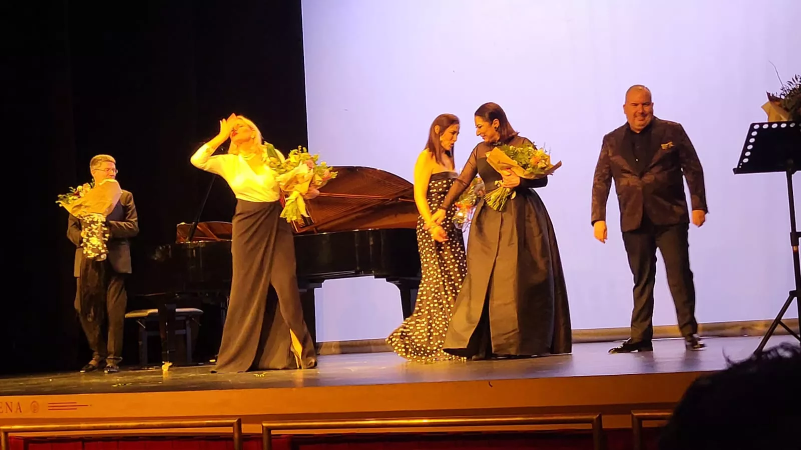 Víctor Carbajo, Ainhoa Arteta, Eugenia Boix, Montserrat Martí y Luis Santana en el Olimpia