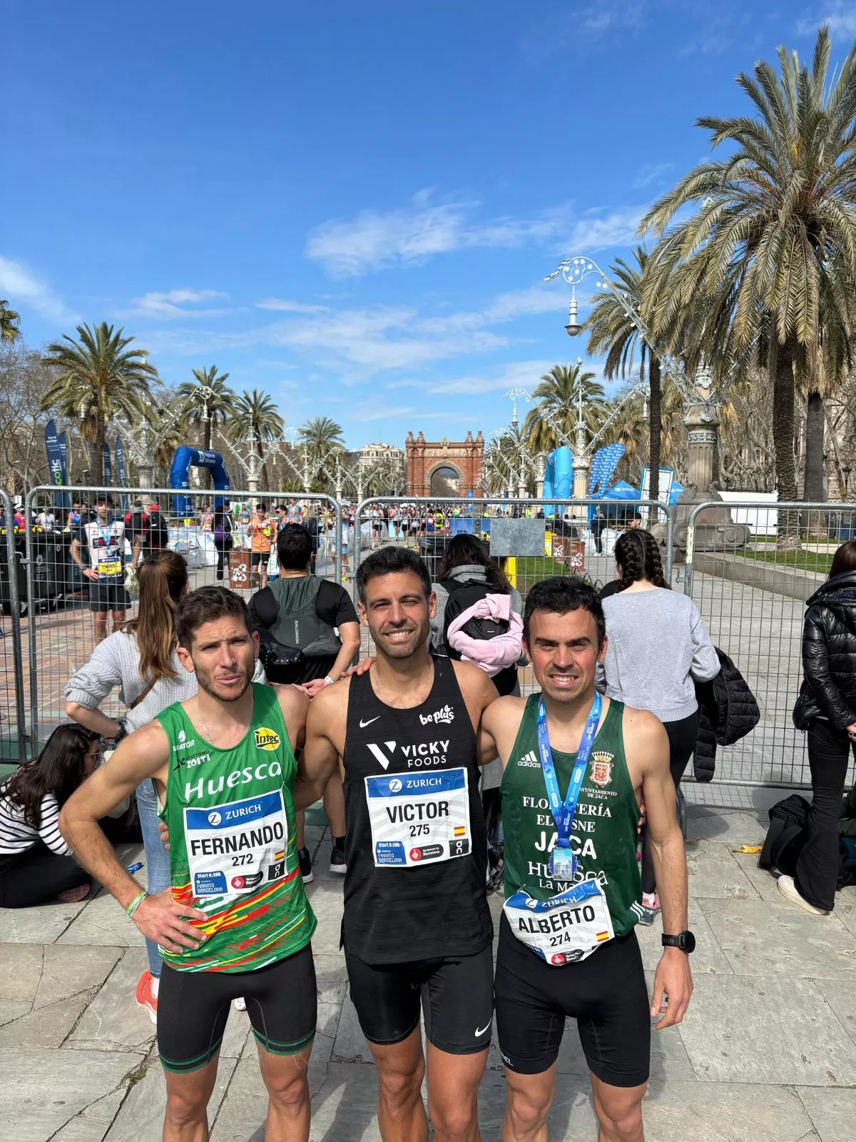 Fernando Esperanza junto a los hermanos Víctor y Alberto Puyuelo.