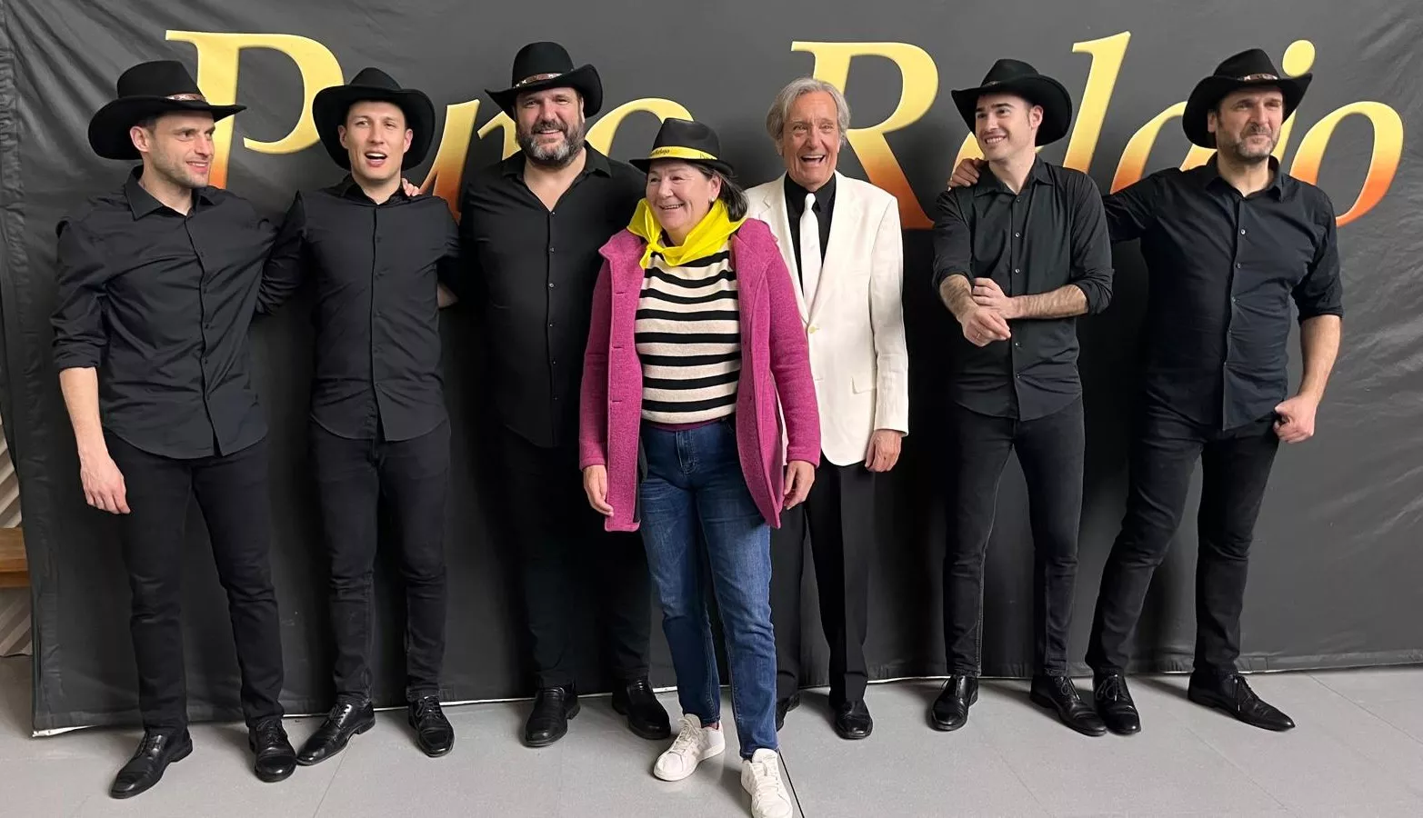 Photocoll con Puro Relajo en el Palacio de Congresos de Huesca, Foto Mercedes Manterola