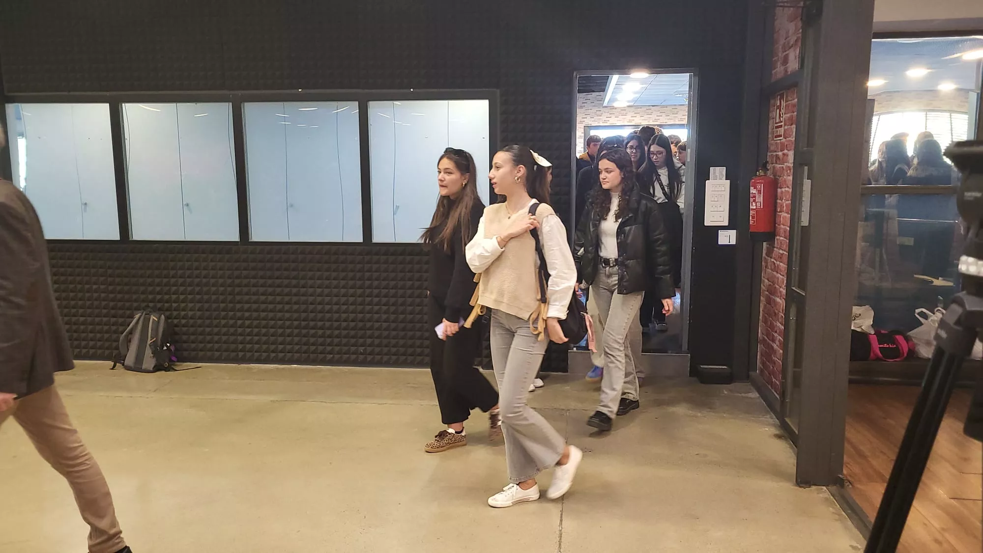 Visita a Eboca de alumnos de Graus dentro del programa Xcelence