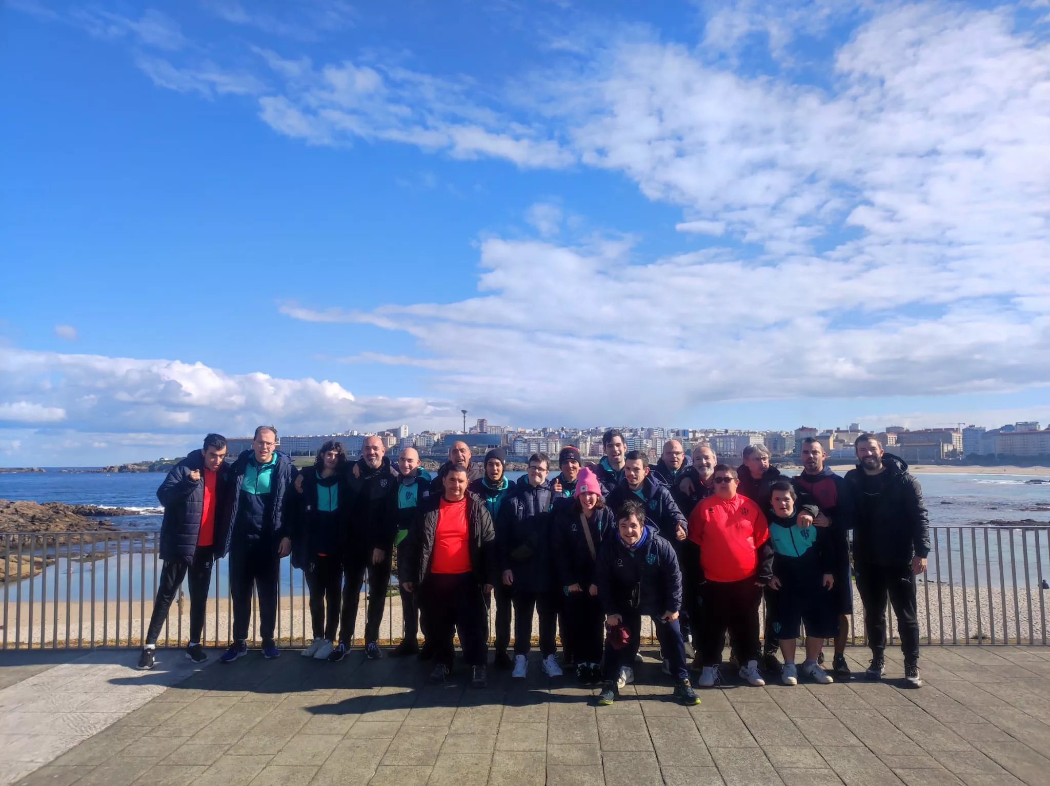 La plantilla del Huesca Genuine, en A Coruña.