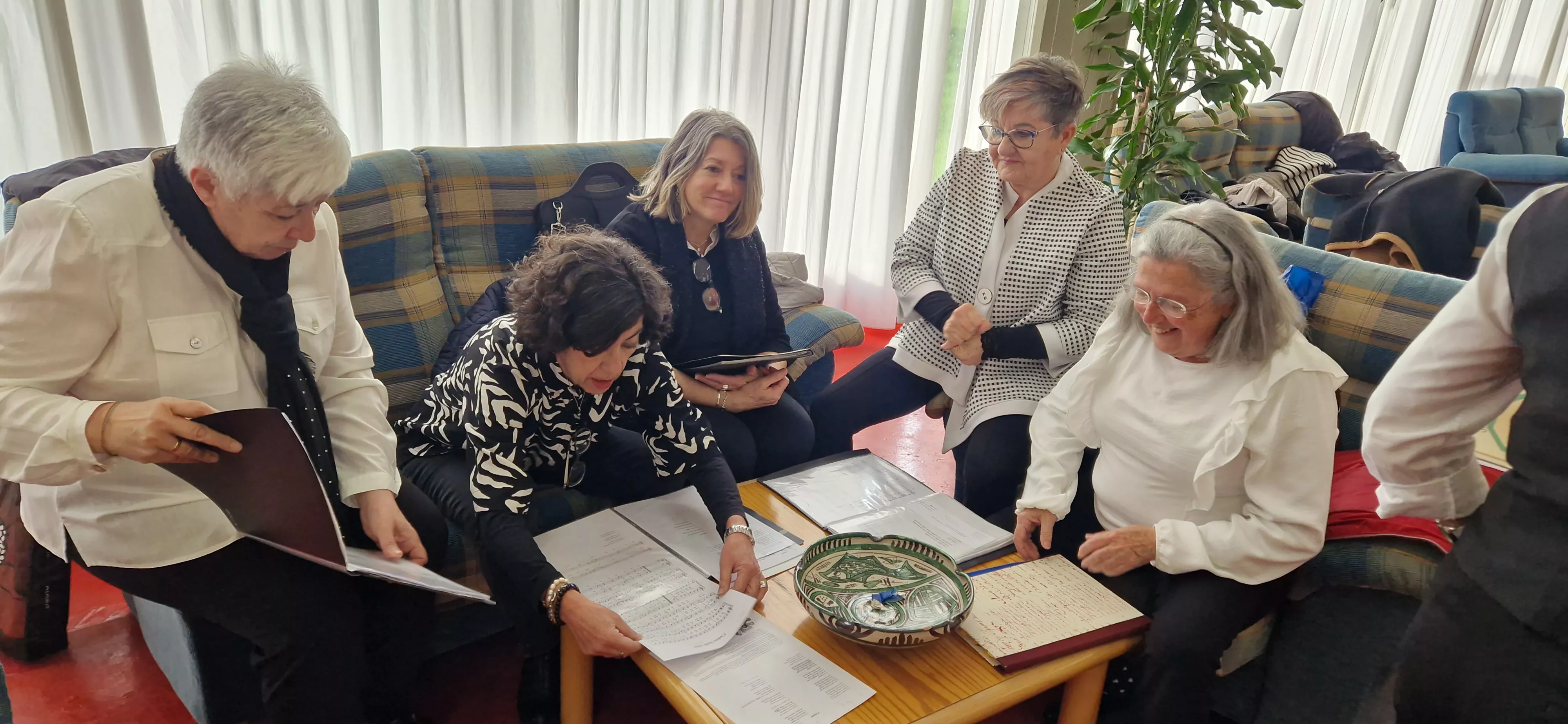 El Coro de la Universidad Ciudadana en la Residencia Ciudad de Huesca. Foto Myriam Martínez