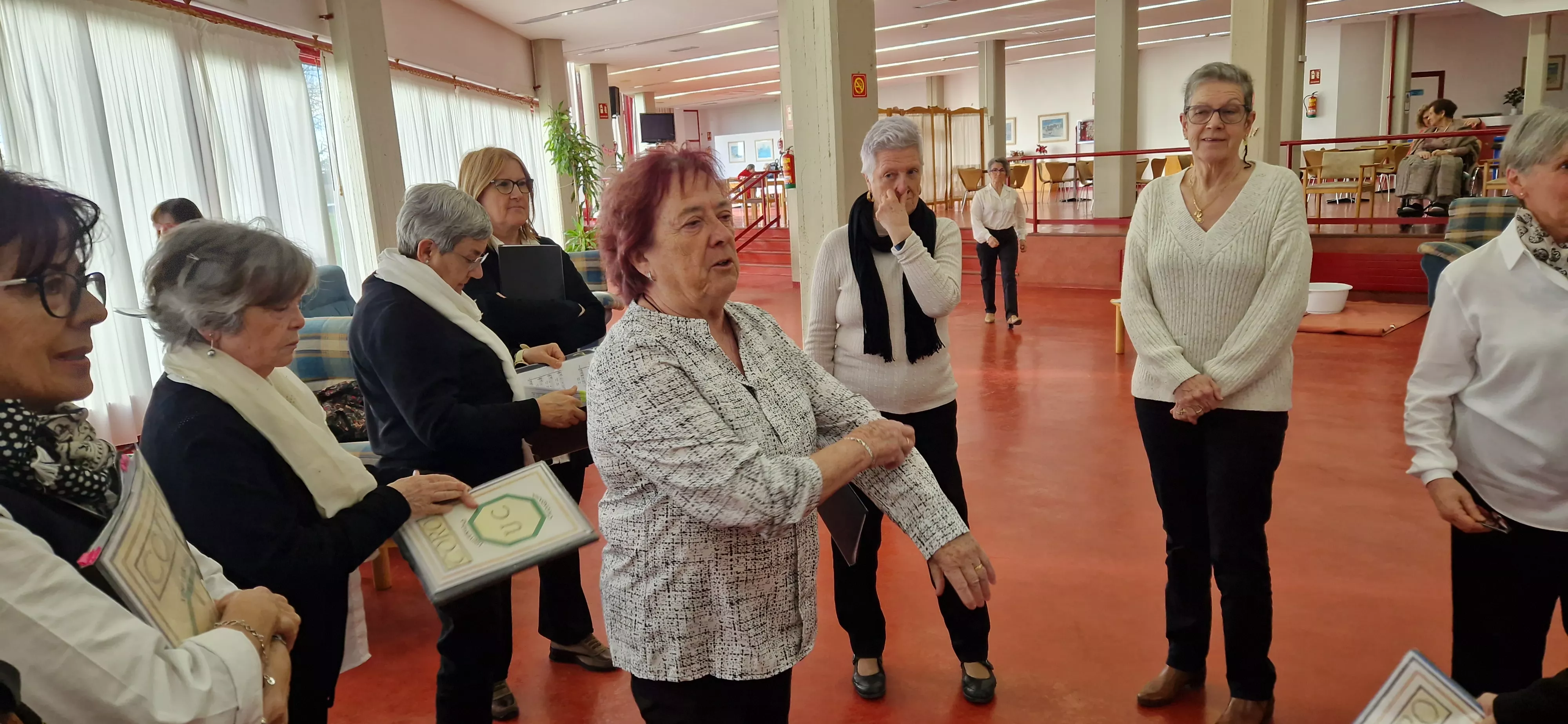 El Coro de la Universidad Ciudadana en la Residencia Ciudad de Huesca. Foto Myriam Martínez