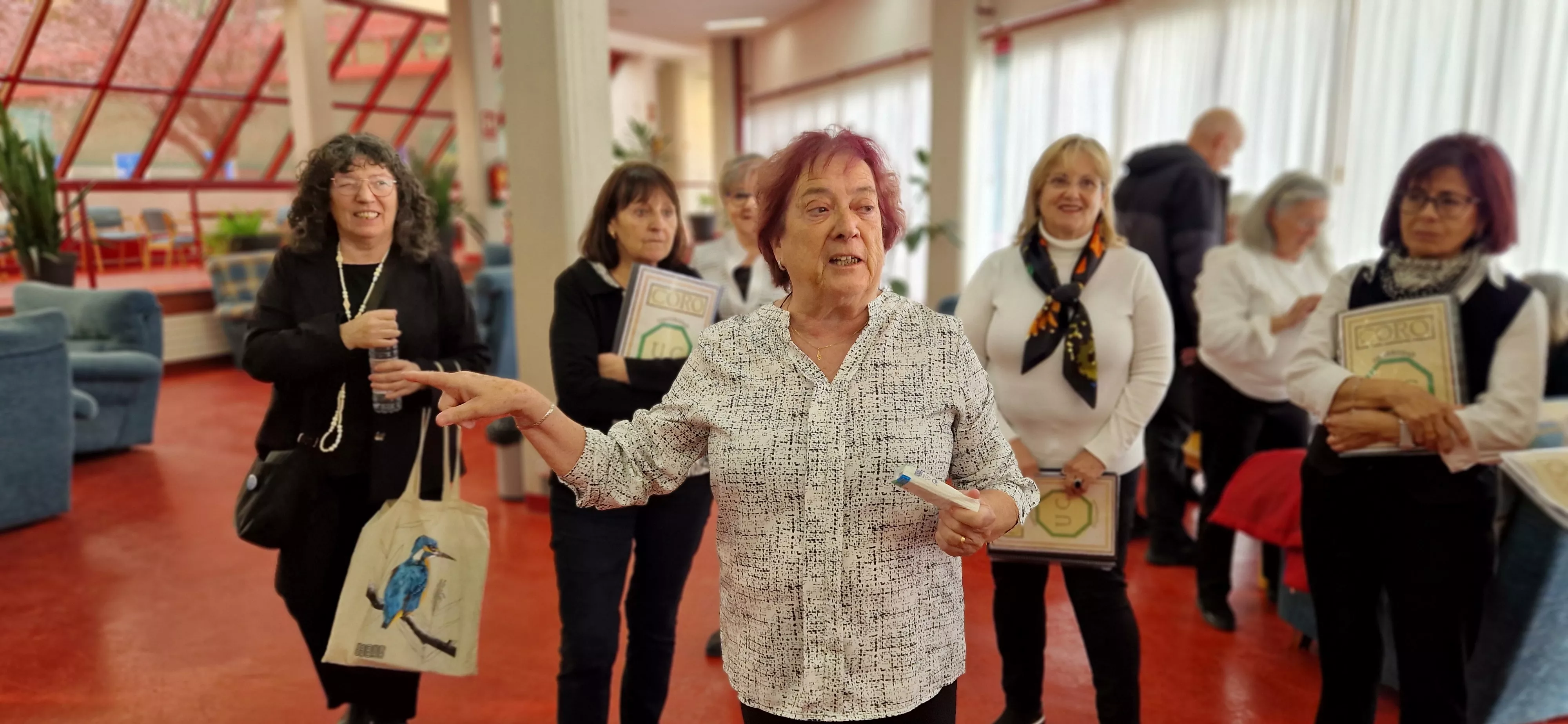 El Coro de la Universidad Ciudadana en la Residencia Ciudad de Huesca. Foto Myriam Martínez