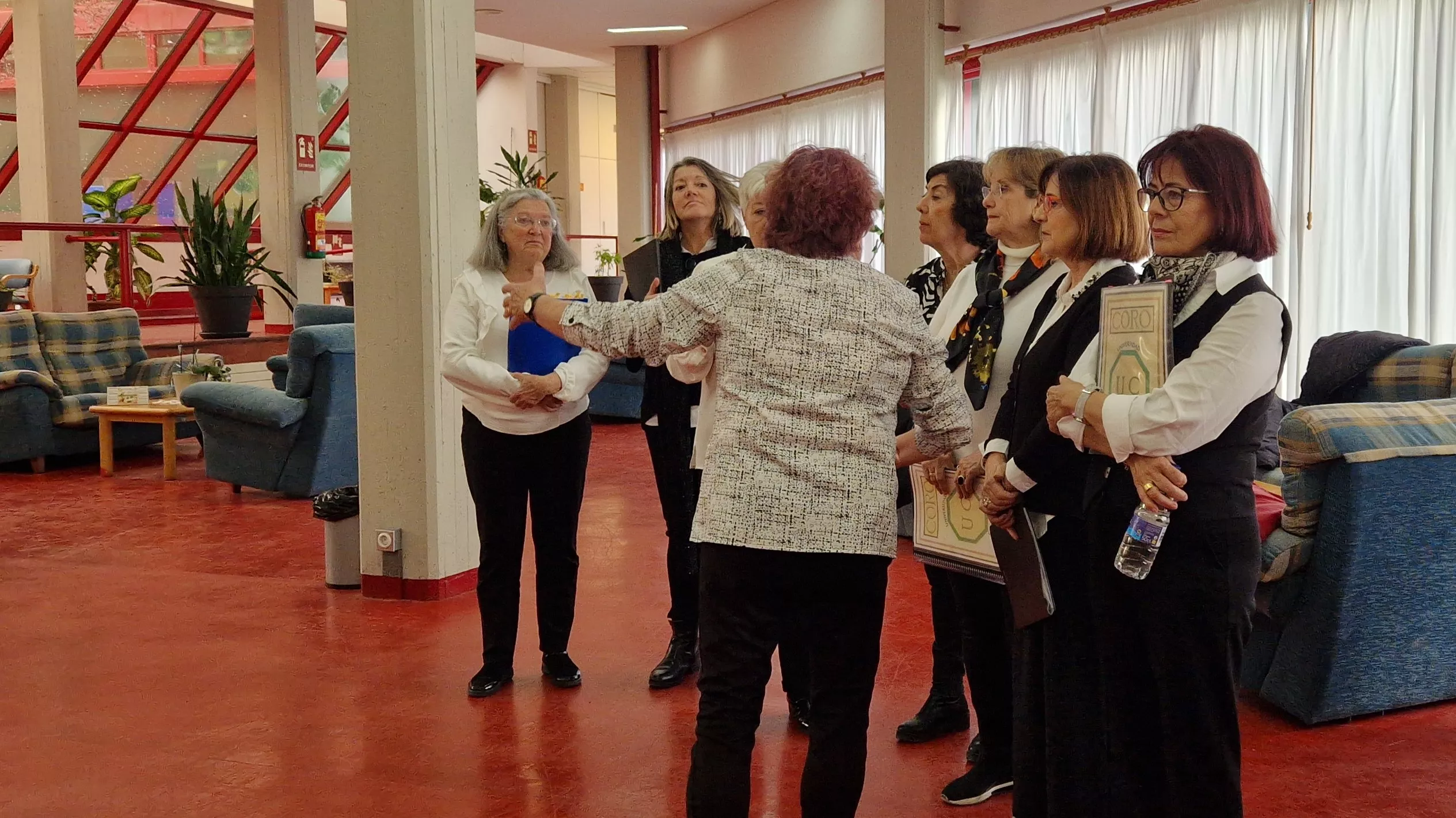 El Coro de la Universidad Ciudadana en la Residencia Ciudad de Huesca. Foto Myriam Martínez
