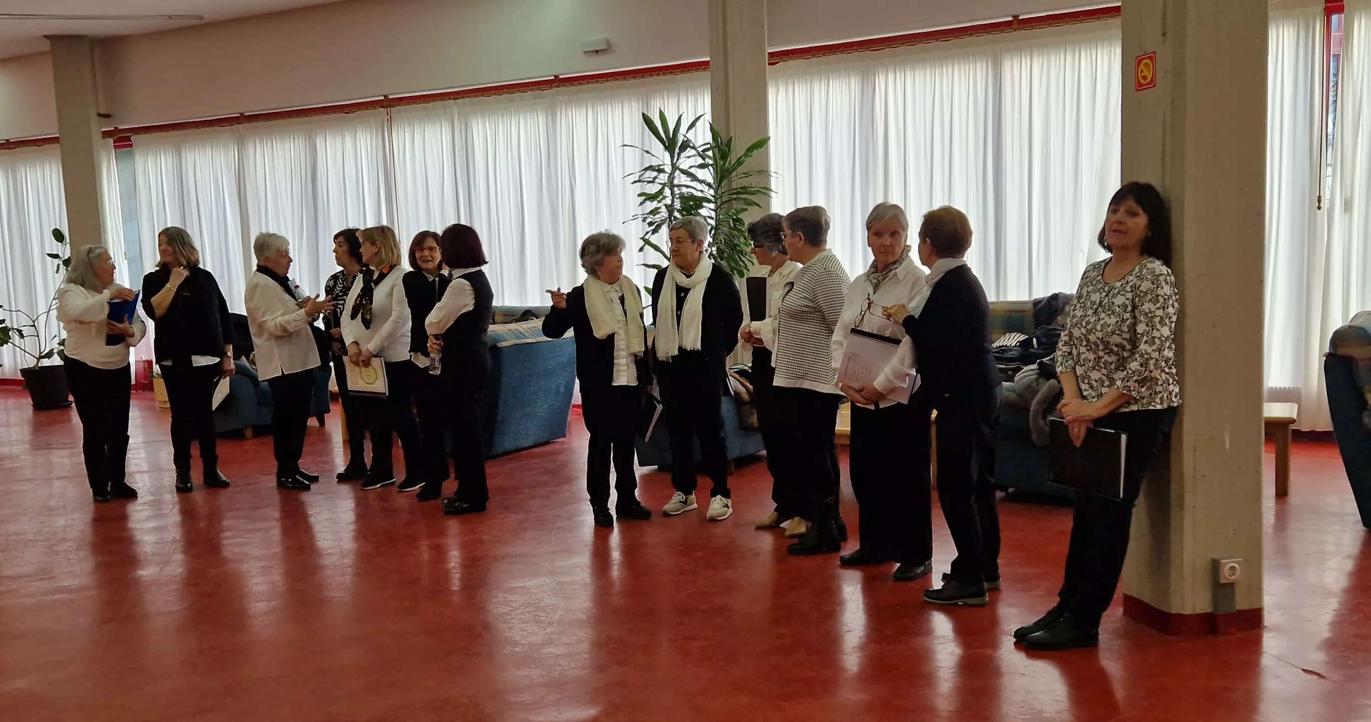 El Coro de la Universidad Ciudadana en la Residencia Ciudad de Huesca. Foto Myriam Martínez