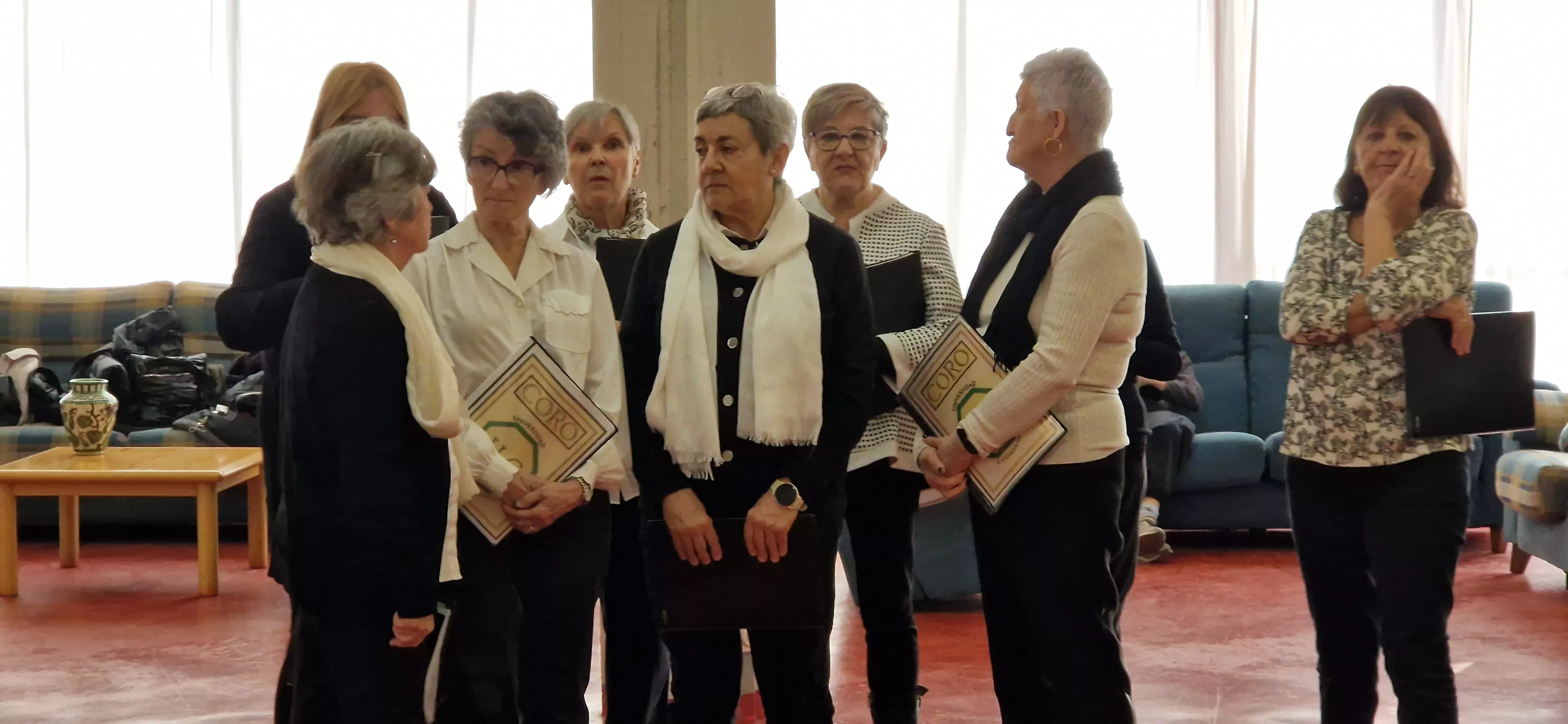 El Coro de la Universidad Ciudadana en la Residencia Ciudad de Huesca. Foto Myriam Martínez