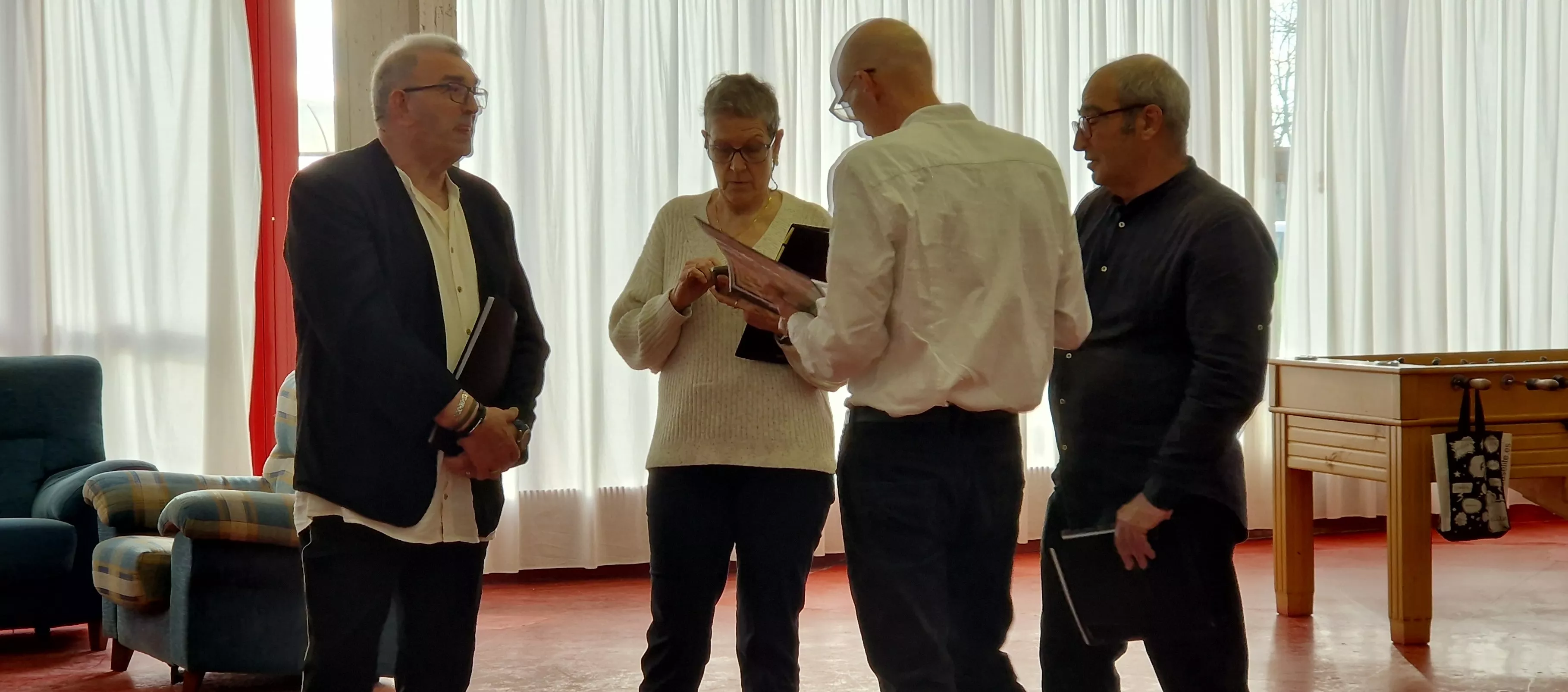 El Coro de la Universidad Ciudadana en la Residencia Ciudad de Huesca. Foto Myriam Martínez